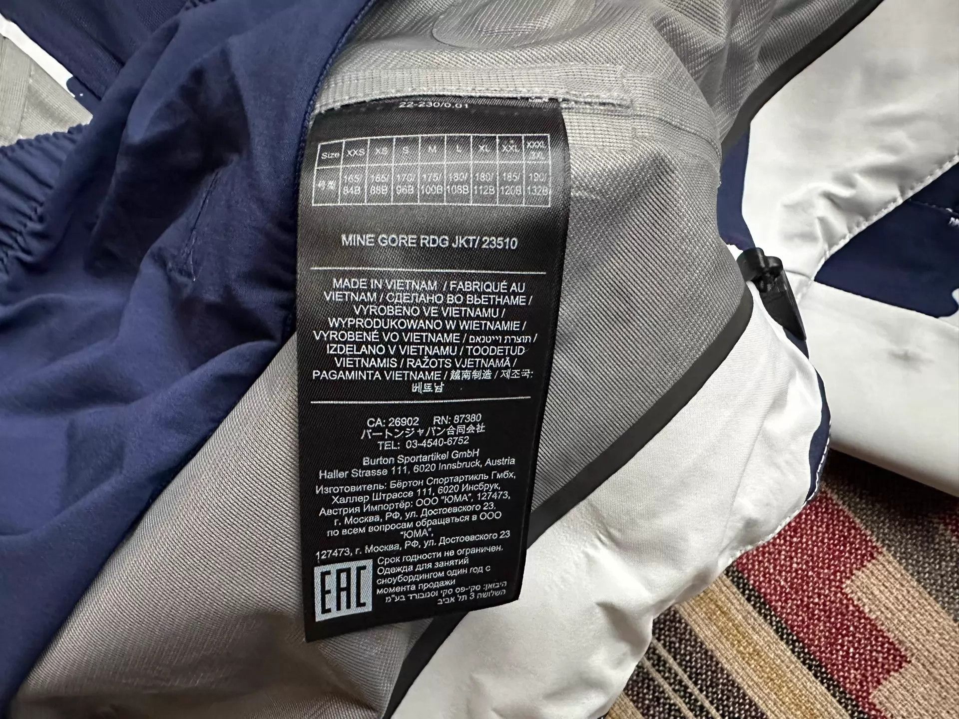 Burton Burton Mine77 3L Gore-Tex Cow Print Rare XXL Riding Jacket Size US XXL / EU 58 / 5 - 7 Thumbnail