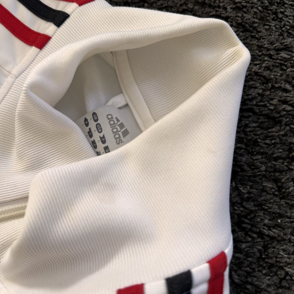 Adidas × Vintage Vintage Adidas AC Milan Soccer Training Jacket 2011-2012 Size US L / EU 52-54 / 3 - 5 Thumbnail