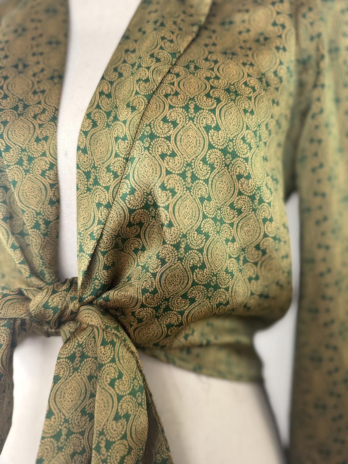 Designer Chic Green Floral Tie-Front Blouse Size ONE SIZE - 2 Thumbnail
