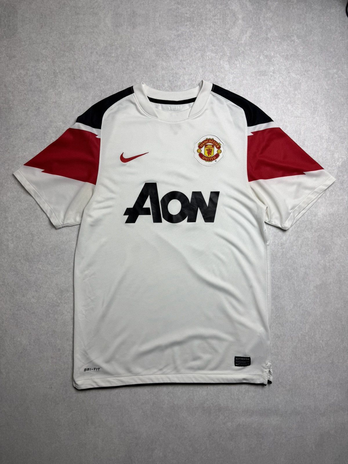 Nike 2010-11 Manchester United Nike Aon Football Shirt white S Size US S / EU 44-46 / 1 - 1 Thumbnail