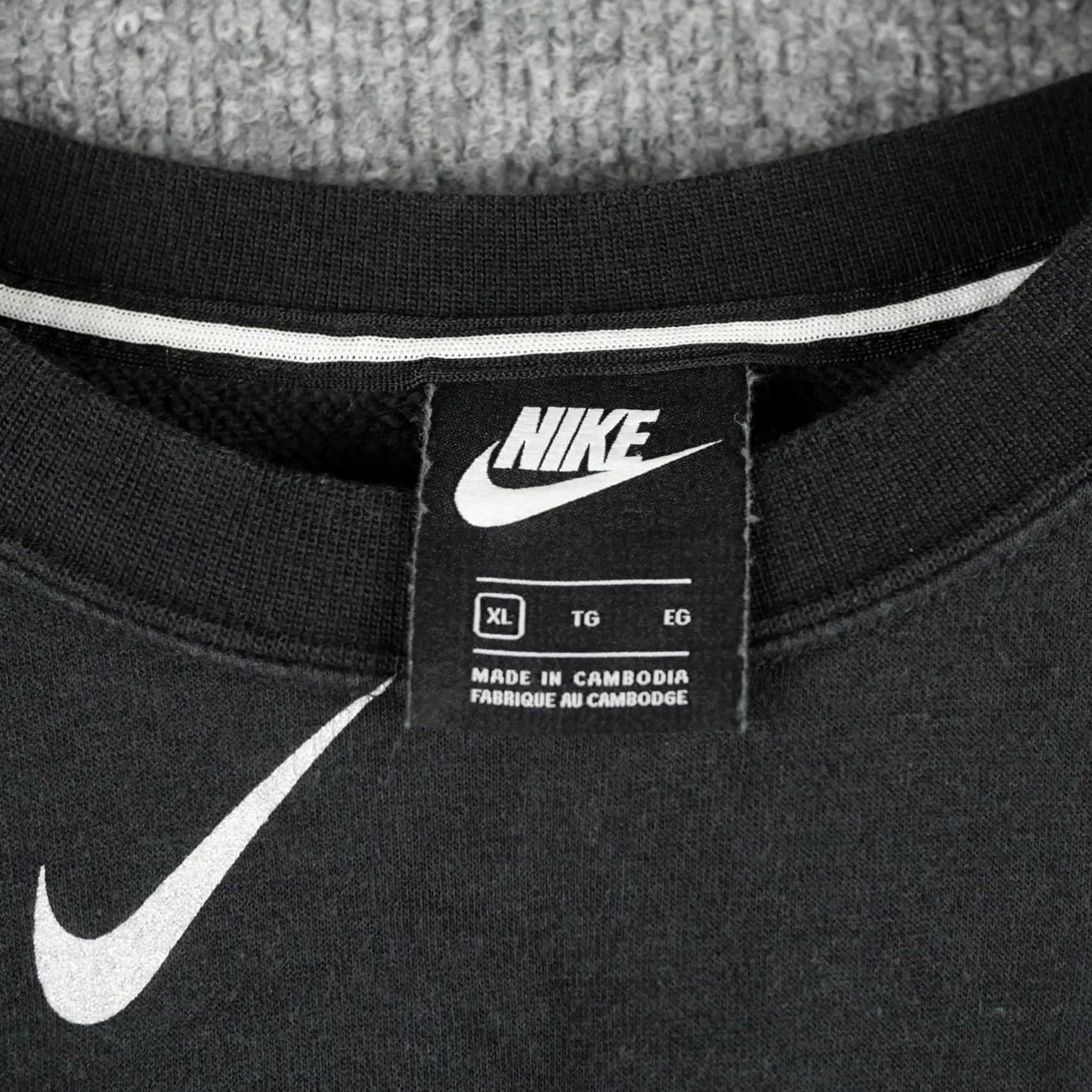 Nike Nike Sweatshirt Mens XL Black Swoosh Print Crewneck Pullover Fleece CJ5020-010 Size US XL / EU 56 / 4 - 3 Thumbnail