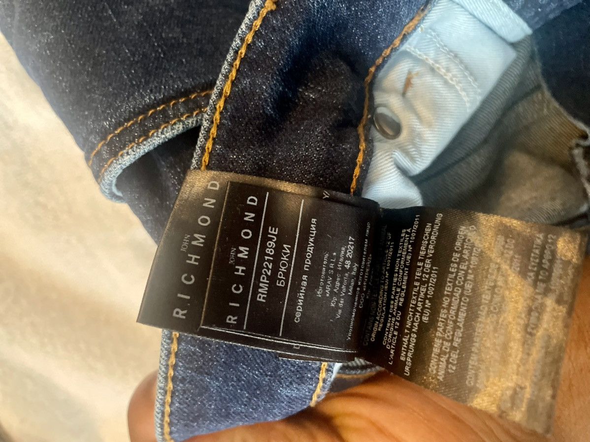 John Richmond John Richmond Distressed Jeans Paint Splatter Size 32 Size US 32 / EU 48 - 5 Thumbnail