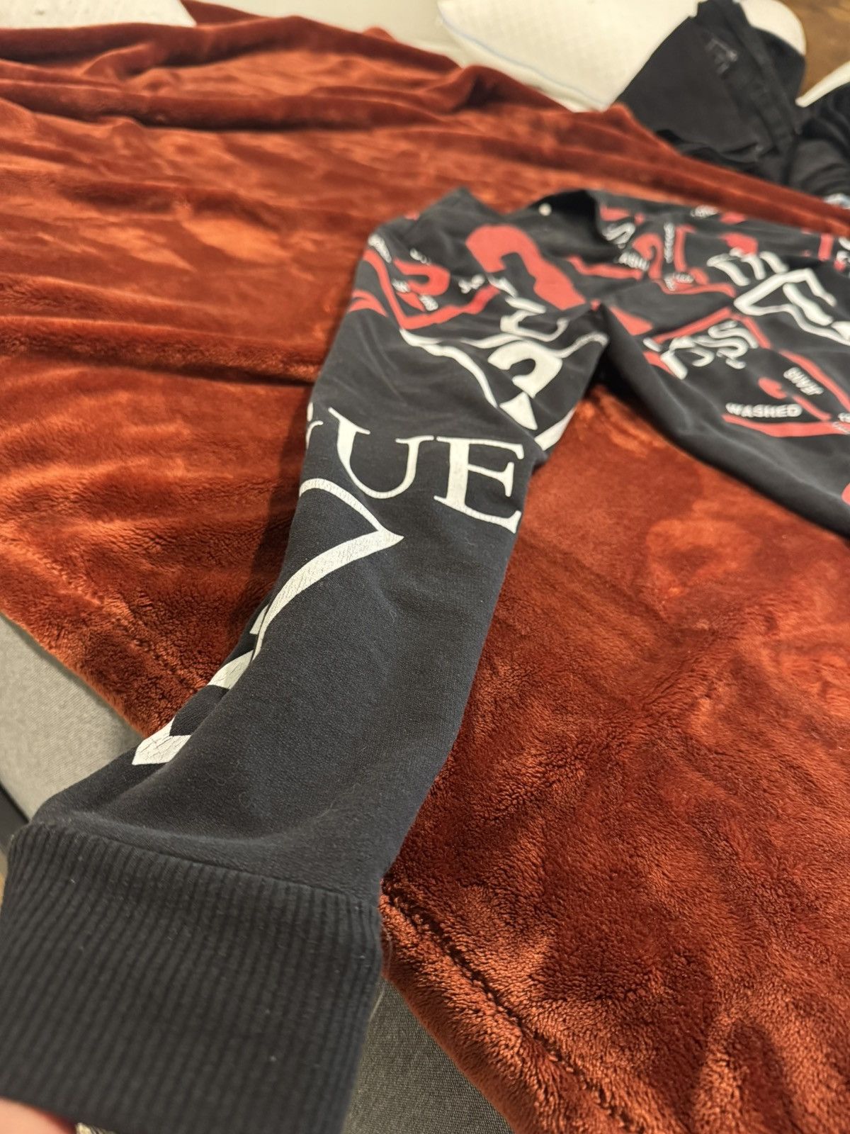Guess Guess long sleeve Size US M / EU 48-50 / 2 - 5 Thumbnail