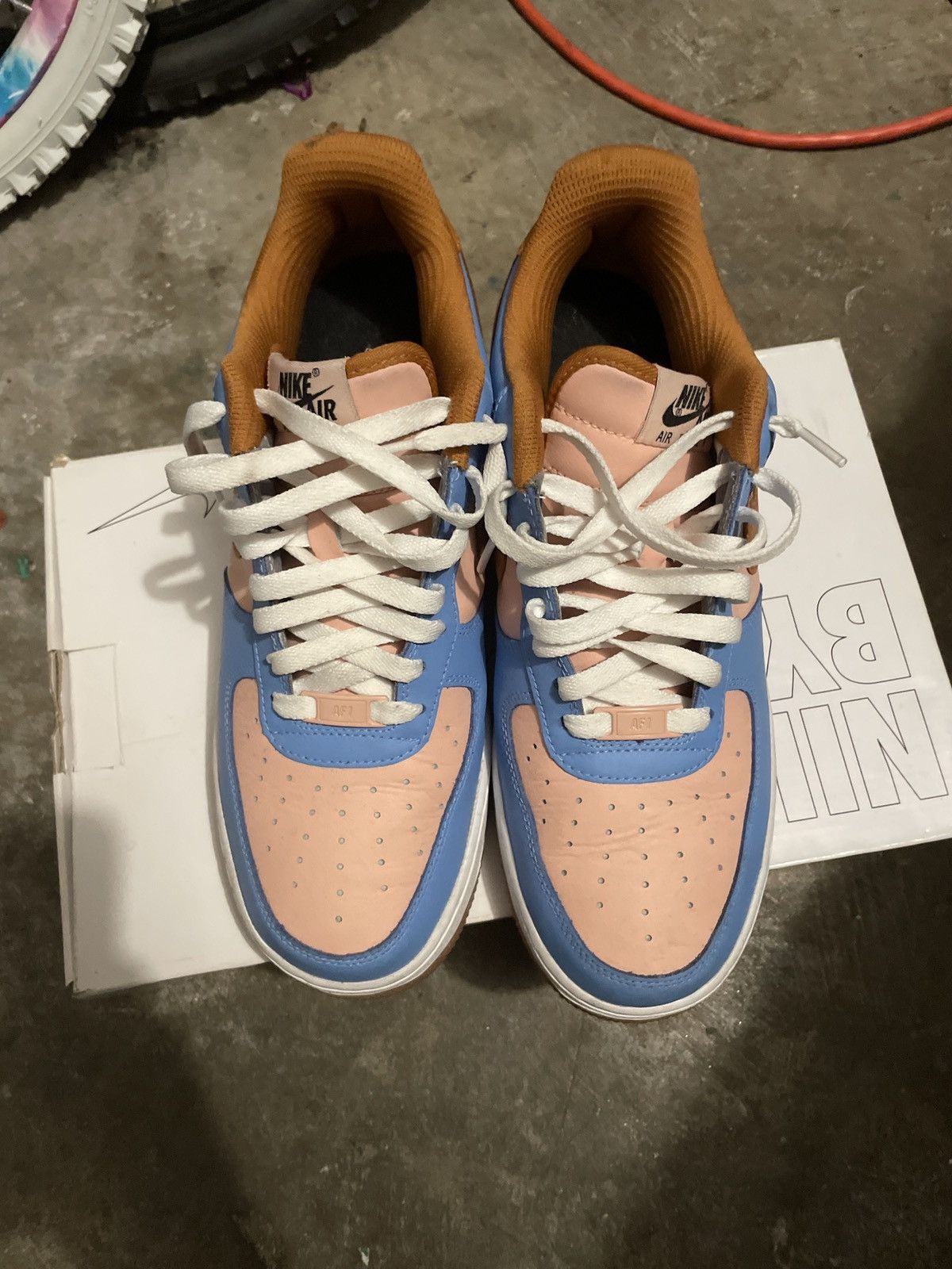 Nike Nike Air Force 1 Size US 9.5 / EU 42-43 - 2 Thumbnail