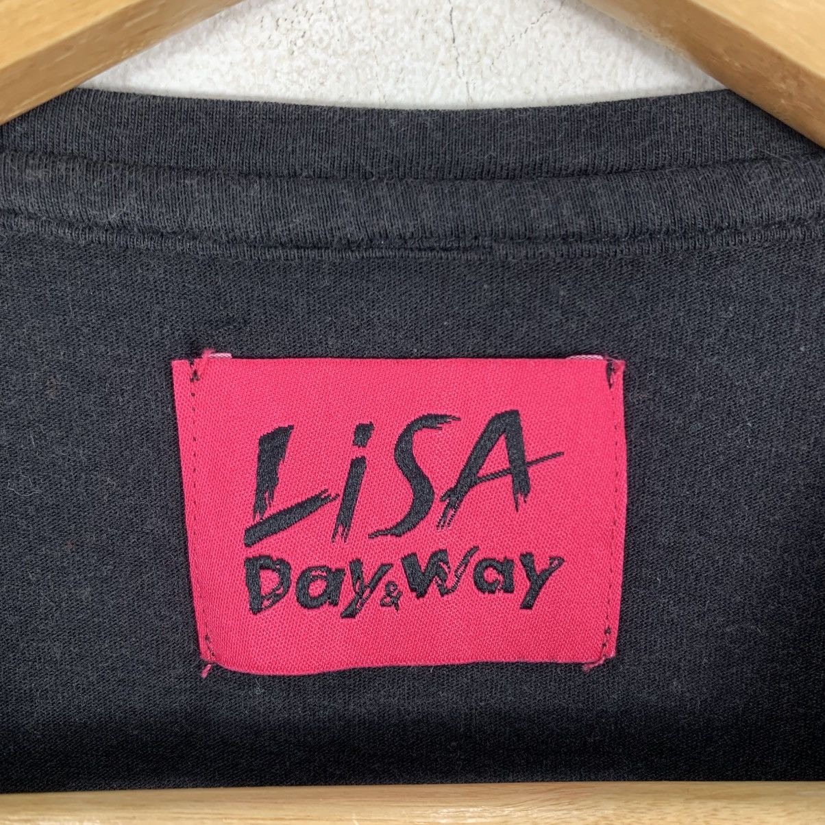Vintage Vintage LISA DAY & WAY Japanese Singer Best Day Away Tshirt Size M / US 6-8 / IT 42-44 - 5 Thumbnail