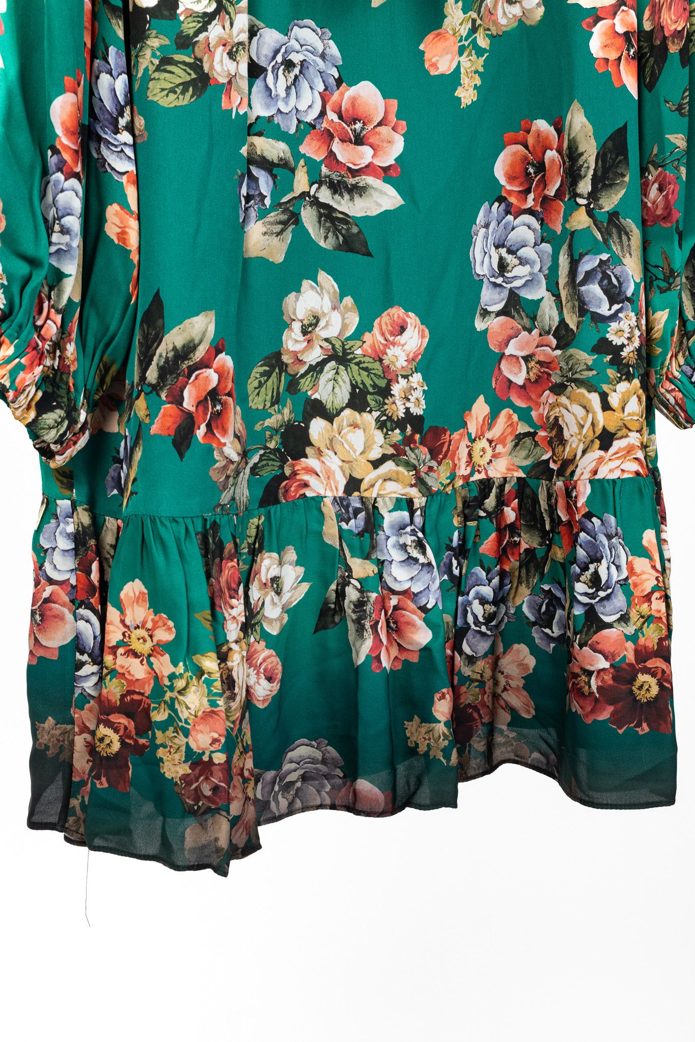 Alice + Olivia Alice + Olivia Merrilee Floral Tie-Neck Tiered Ruffle Dress Size S / US 4 / IT 40 - 8 Thumbnail