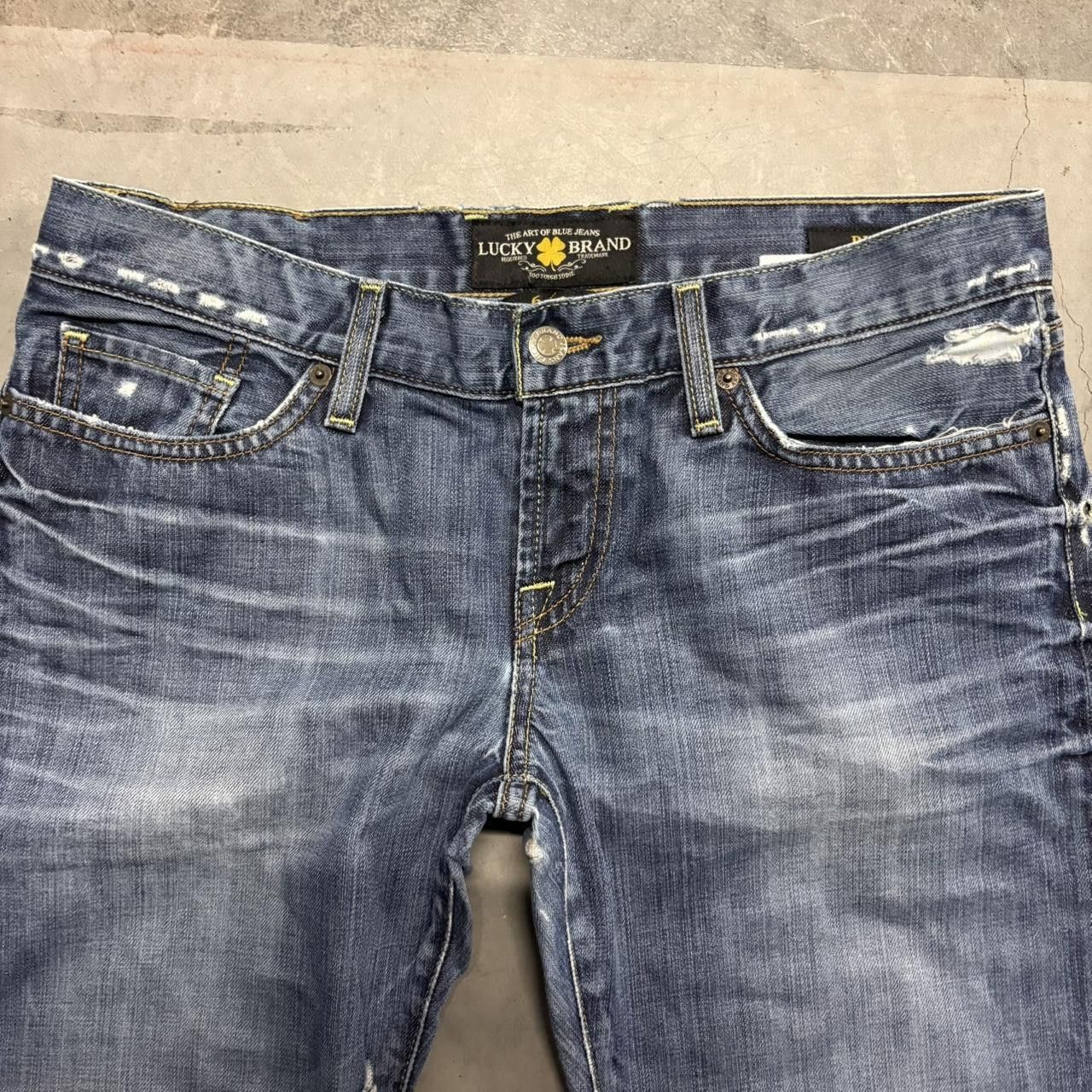 Vintage Crazy Vintage Y2K/2000s Baggy Streetwear Lucky Brand Dark Blue Wash Denim Jeans! Size US 34 / EU 50 - 2 Thumbnail