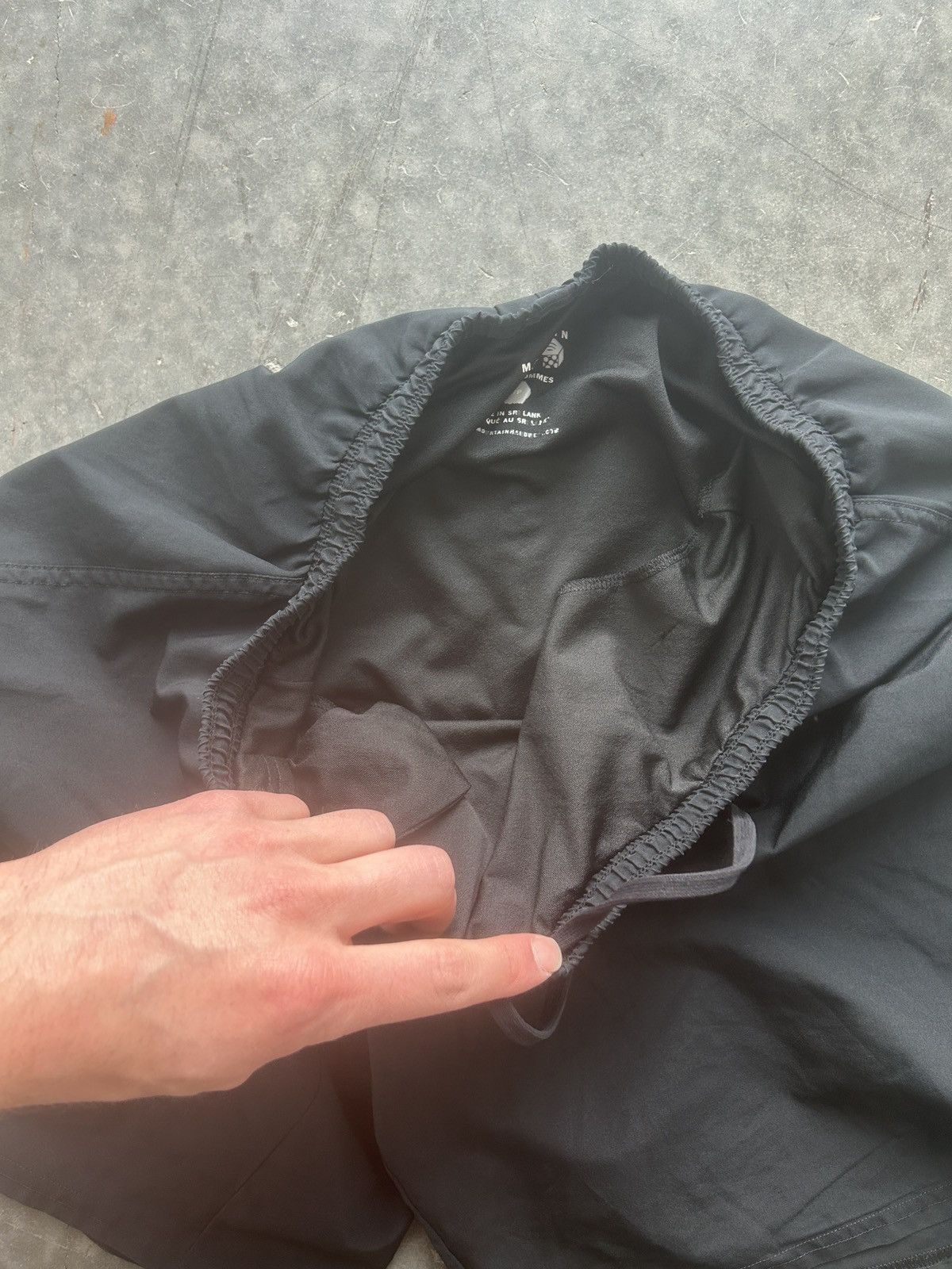 Mountain Hardwear × Vintage Vintage Y2K Mountain Hardwear Gym Shorts Size US 30 / EU 46 - 5 Thumbnail