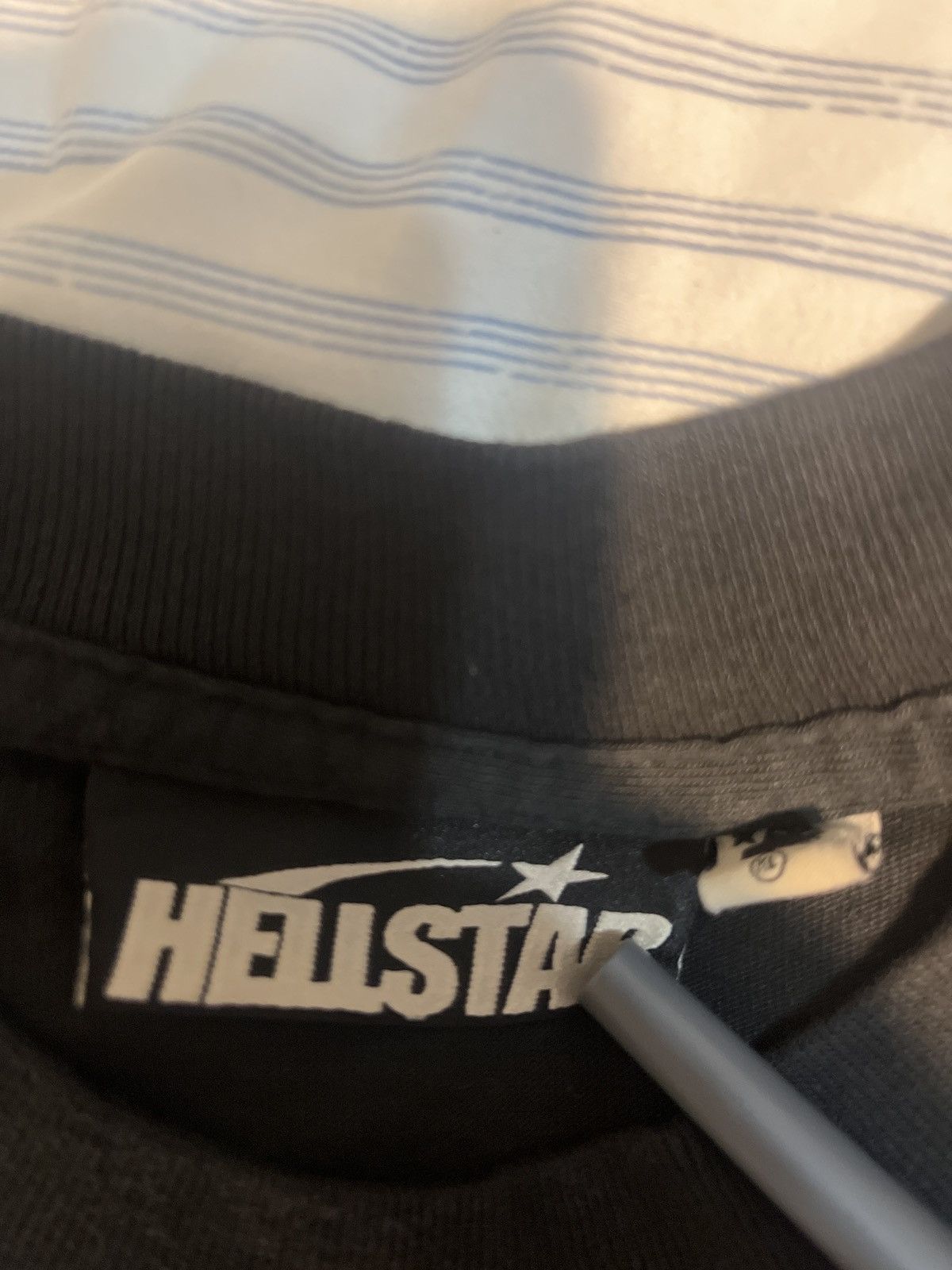 HELLSTAR HELLSTAR "Cracked" Classic Logo Tee Size US XL / EU 56 / 4 - 8 Thumbnail