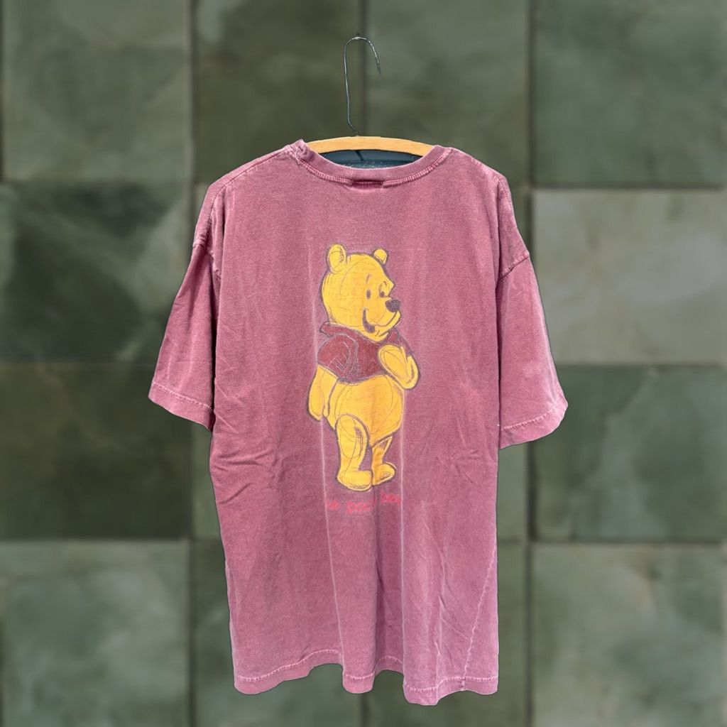 Disney VINTAGE Walt Disney Winnie The Pooh Tee Shirt L Red 90s Mens Shirt Size US L / EU 52-54 / 3 - 1 Thumbnail