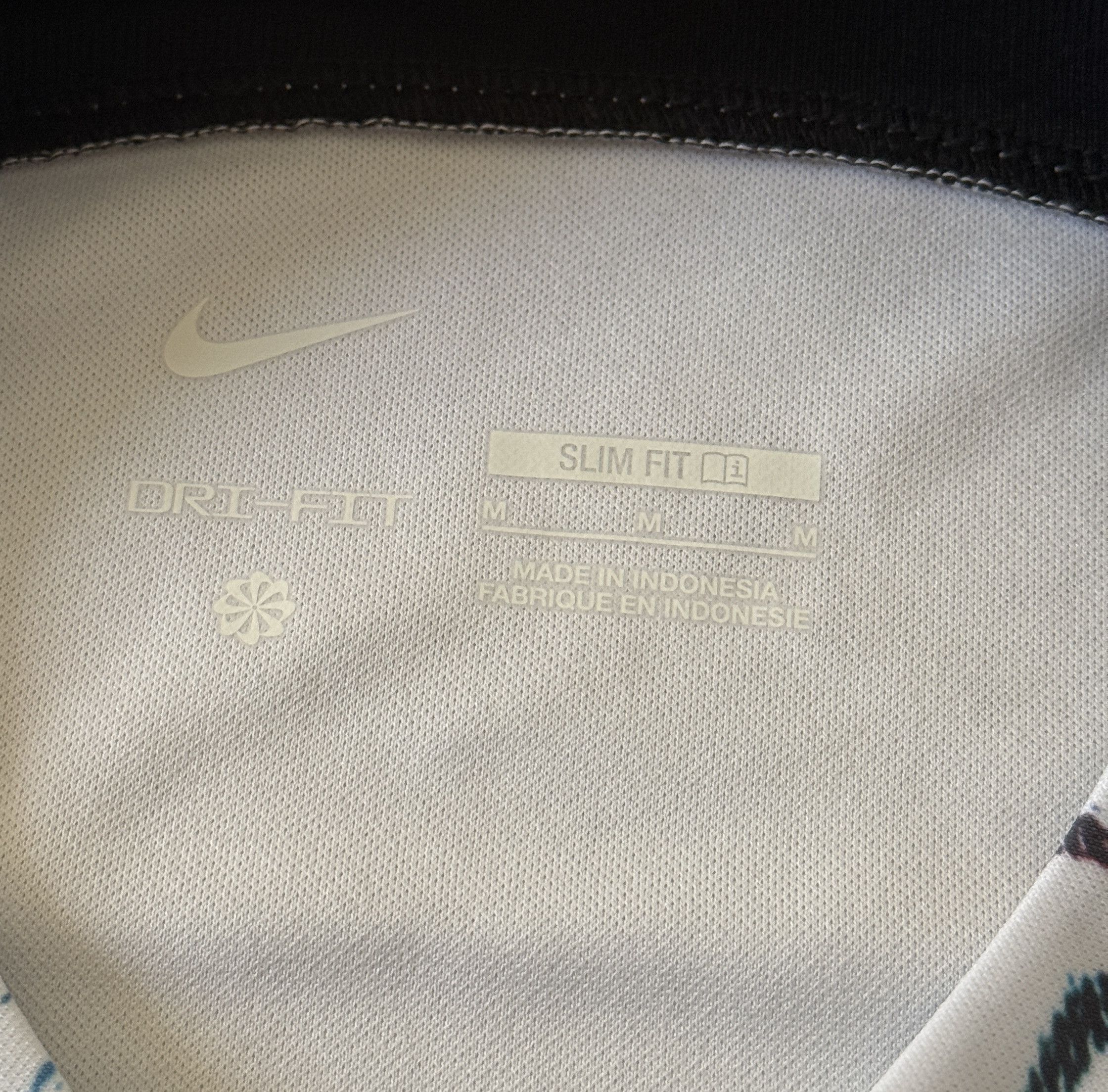 Nike LIVERPOOL 22/23 WOMENS NIKE DRI-FIT AWAY SHIRT M Size M / US 6-8 / IT 42-44 - 2 Thumbnail