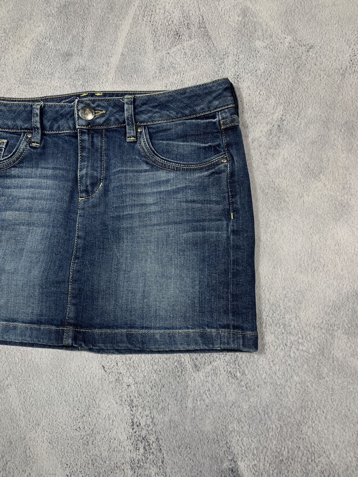 Japanese Brand × Vintage Vintage Y2K denim faded mini skirt streetwear style size 30 Size 30" / US 8 / IT 44 - 3 Thumbnail