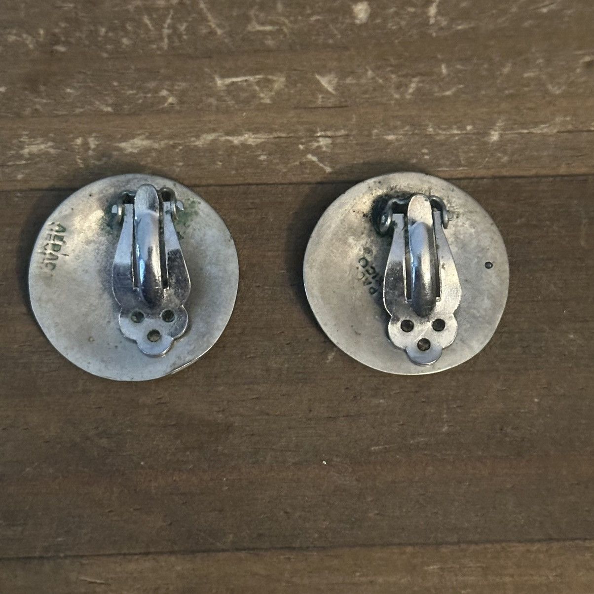 Vintage Vintage Alpaca Mexico silver MOP flower clip on earrings Size ONE SIZE - 6 Thumbnail