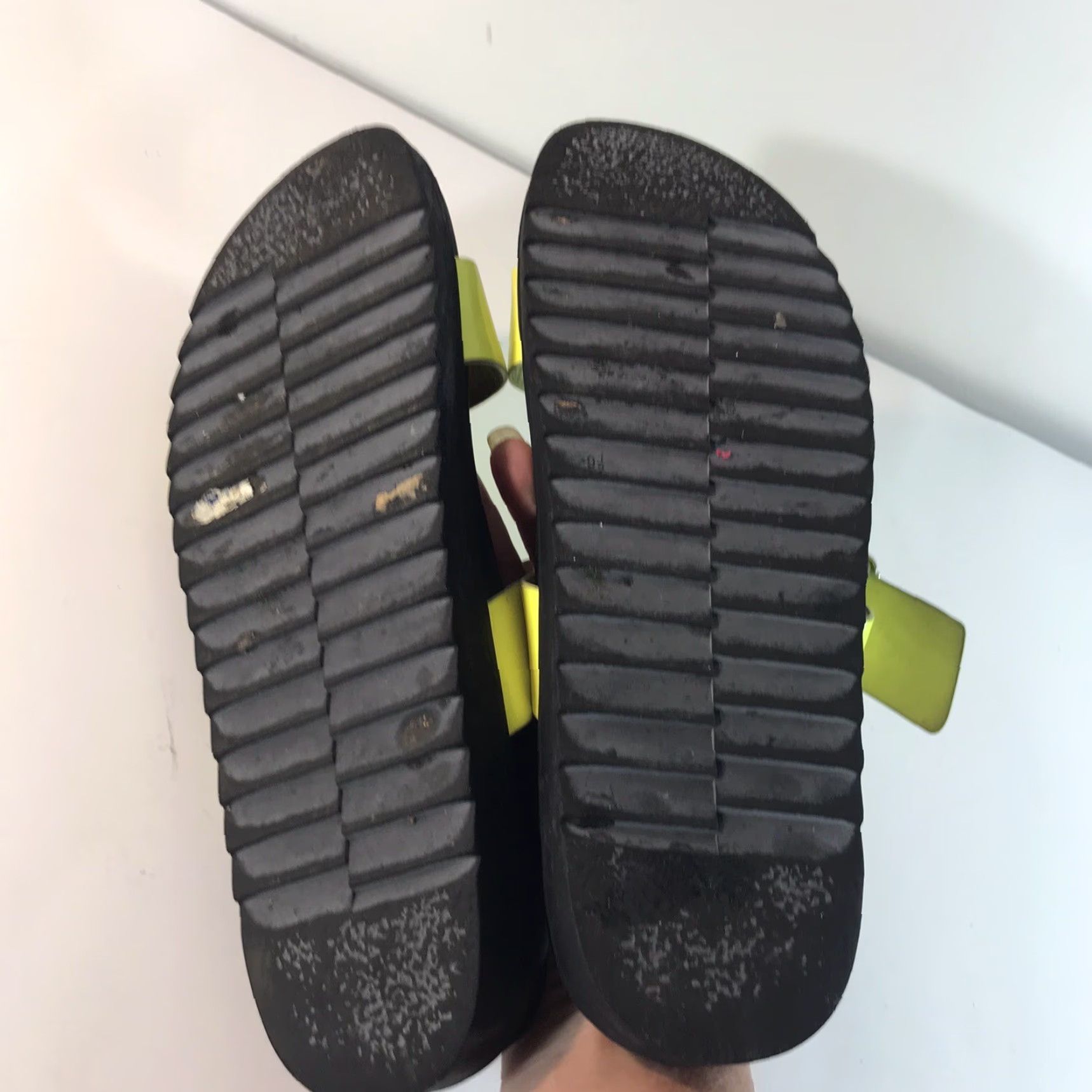 Vintage VINTAGE Limelight Odessa Slide Womens Size 9.5 Neon Yellow Adjustable Flat Casual Sandal Size US 9.5 / IT 39.5 - 5 Thumbnail