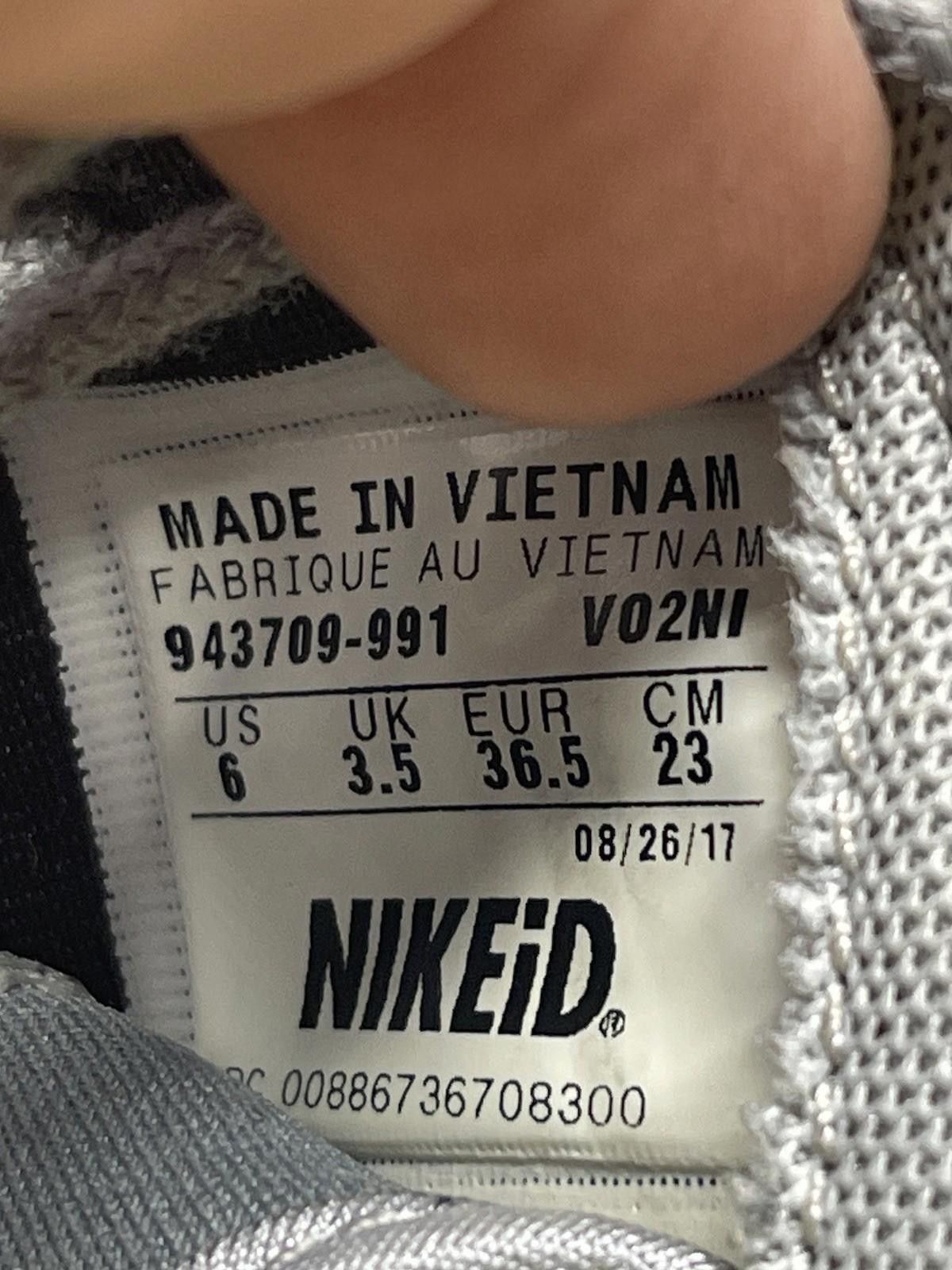 Nike Nike Roshe One Running Shoes Womens Size 6 Grey NikeID Size US 6 / IT 36 - 10 Thumbnail