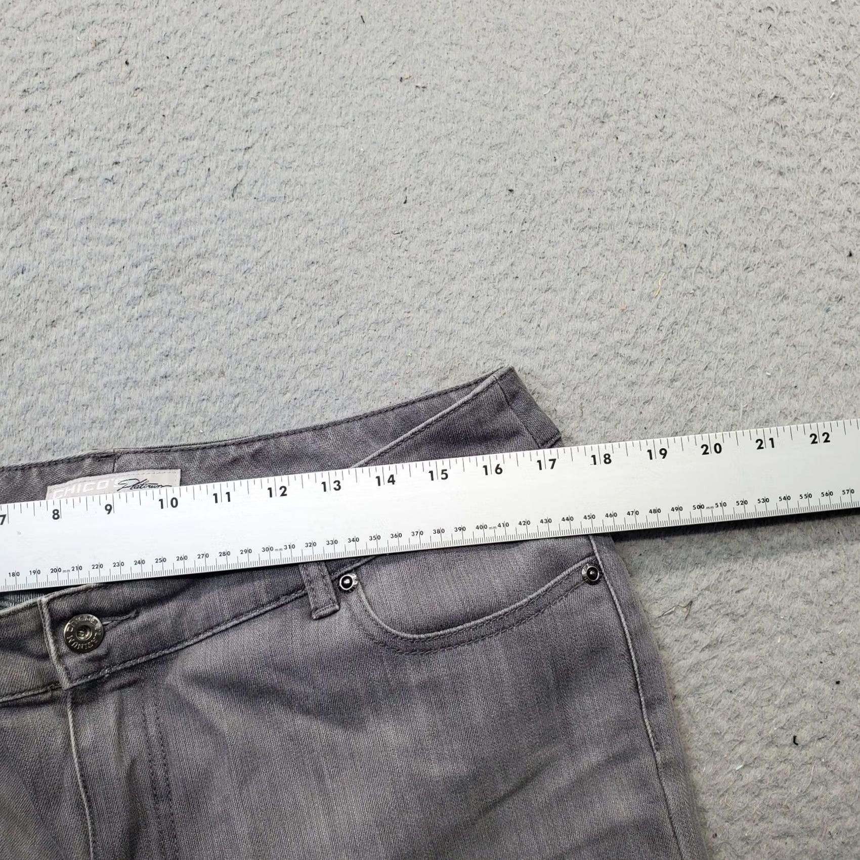 Vintage Chico's Platinum Jeans Womens L Gray Denim Stretch Dark Wash Straight Leg Jeans Size 36" / US 14 / IT 50 - 5 Thumbnail
