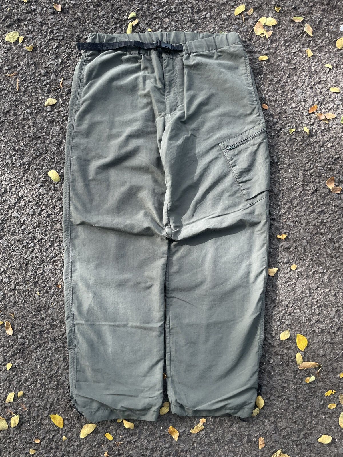 Uniqlo Vintage Y2k Style Uniqlo Super Wide Balloon Baggy Pants Size US 34 / EU 50 - 4 Thumbnail
