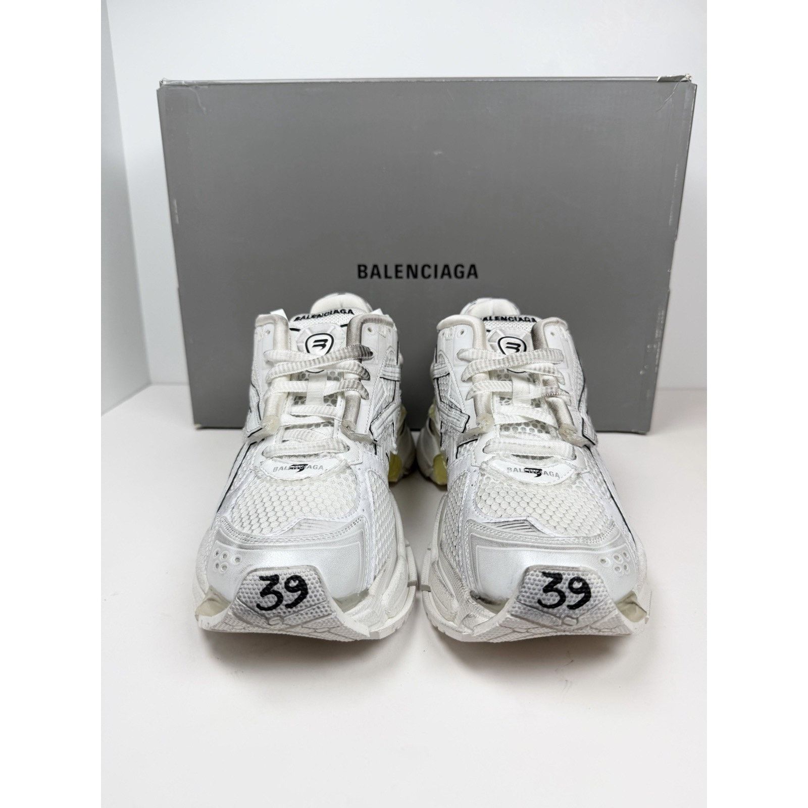 Balenciaga Size 39EU/6US - Balenciaga Runner White Distressed NEW Size US 6 / EU 39 - 4 Thumbnail