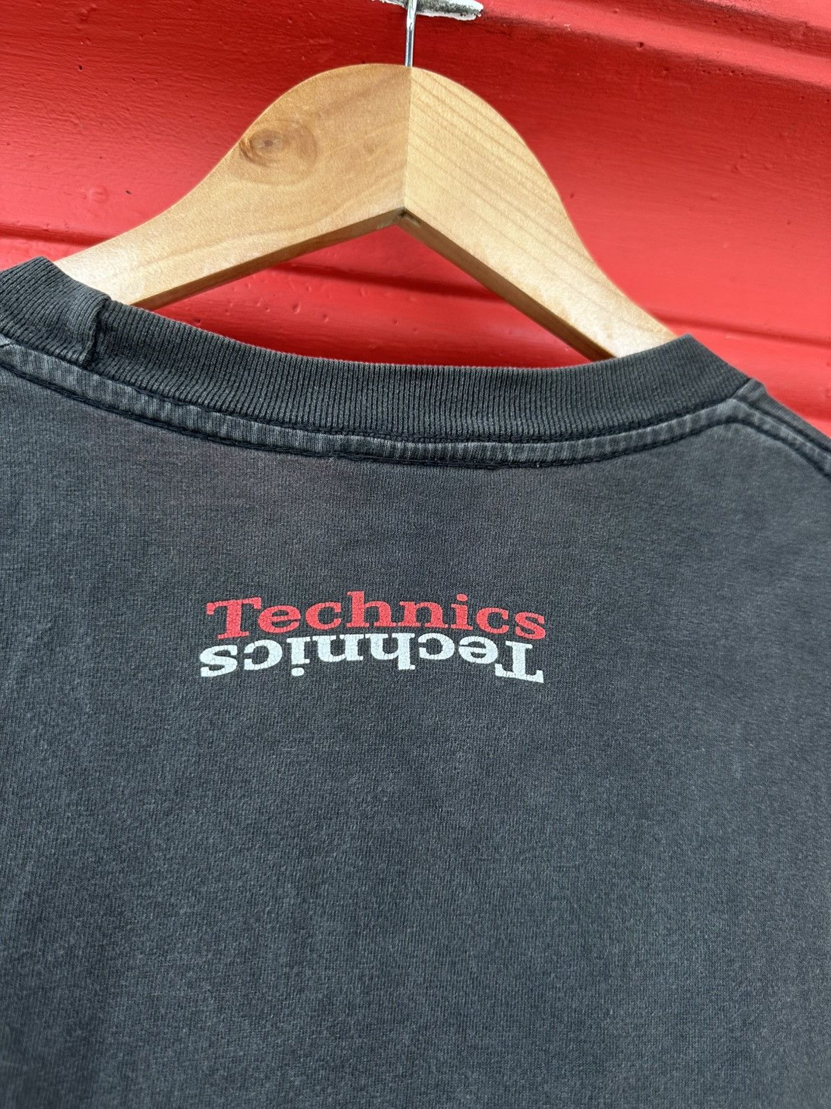 Vintage Vintage 90s Technics DJ Turntable Deck Tee Size US L / EU 52-54 / 3 - 4 Thumbnail