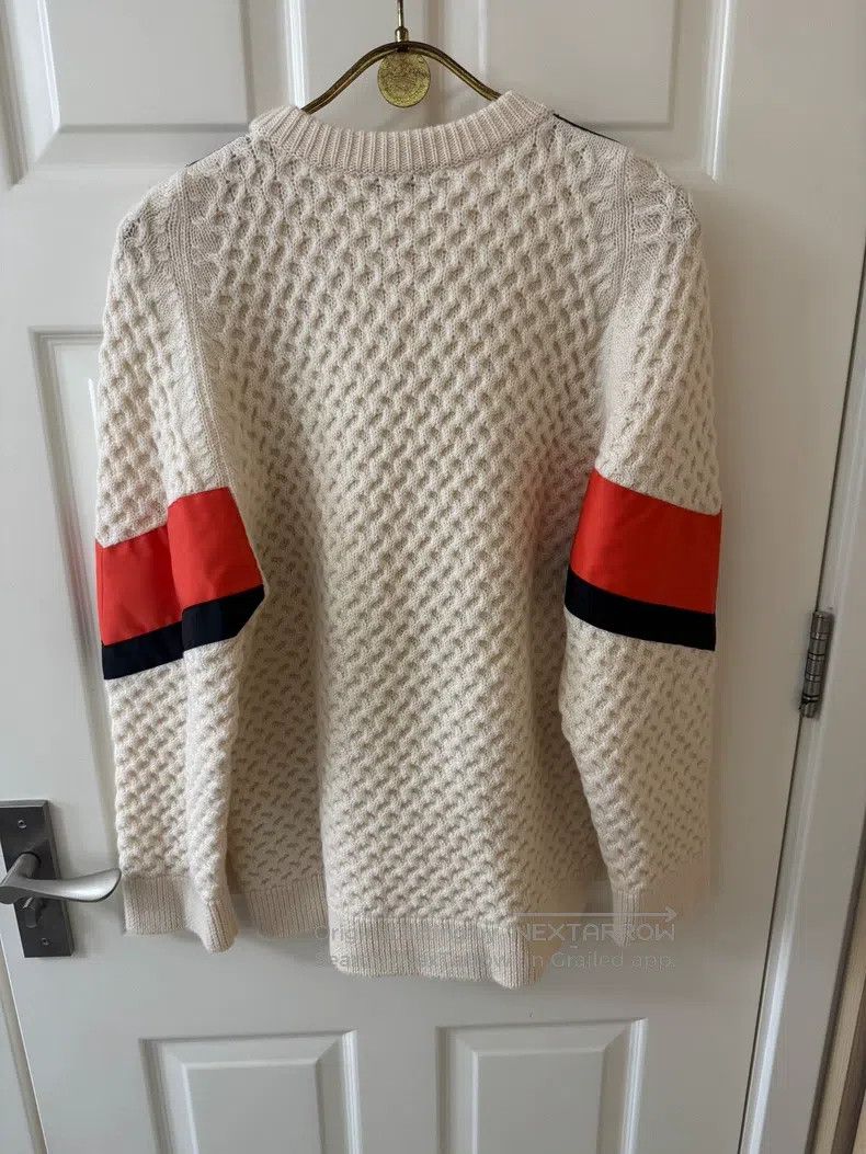 Valentino Valentino Stitched sweaters Size M / US 6-8 / IT 42-44 - 2 Thumbnail