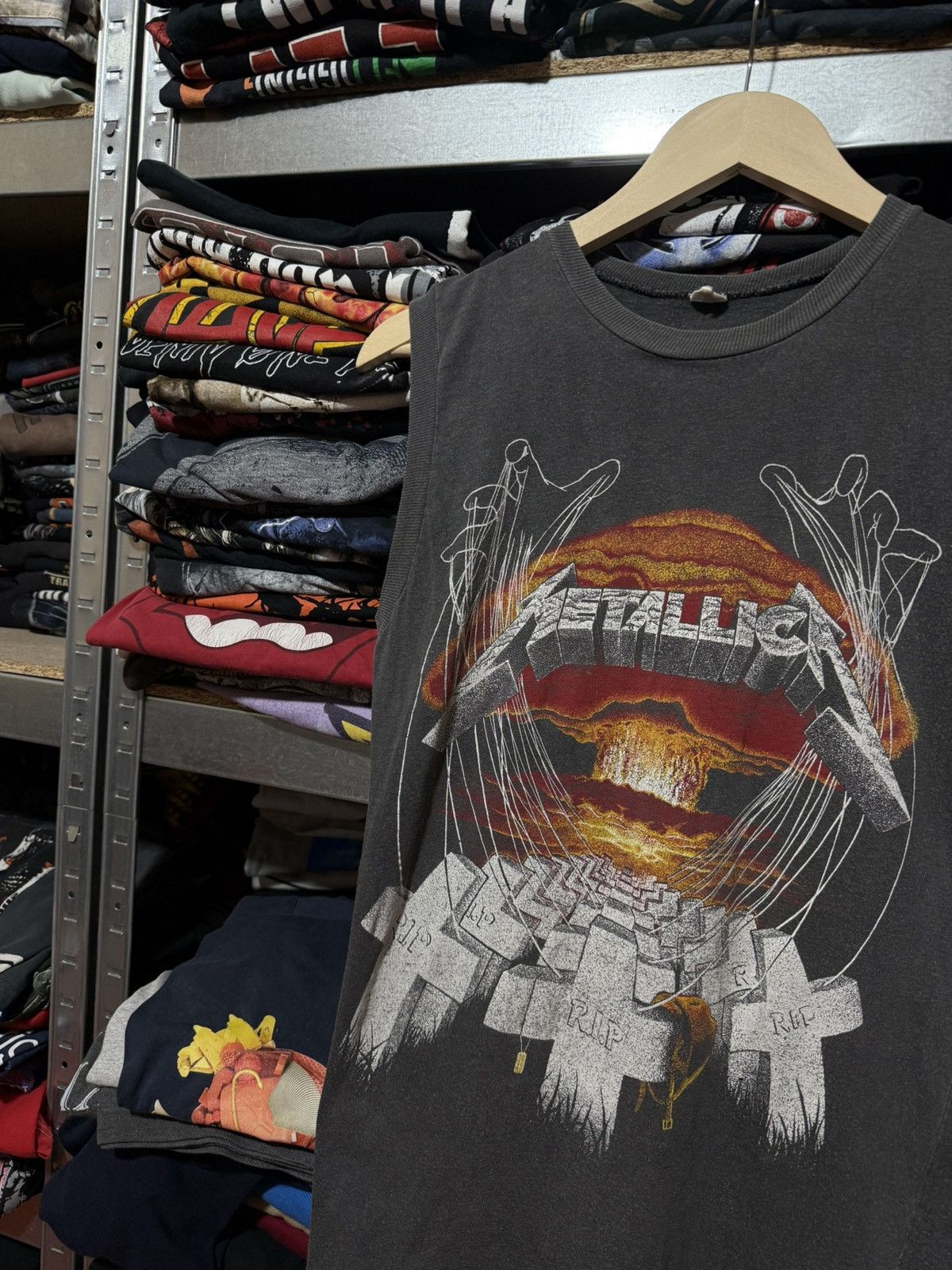 Vintage Vintage 1980’s Metallica Master Of Puppets Sleveless T-Shirt Size US S / EU 44-46 / 1 - 3 Thumbnail