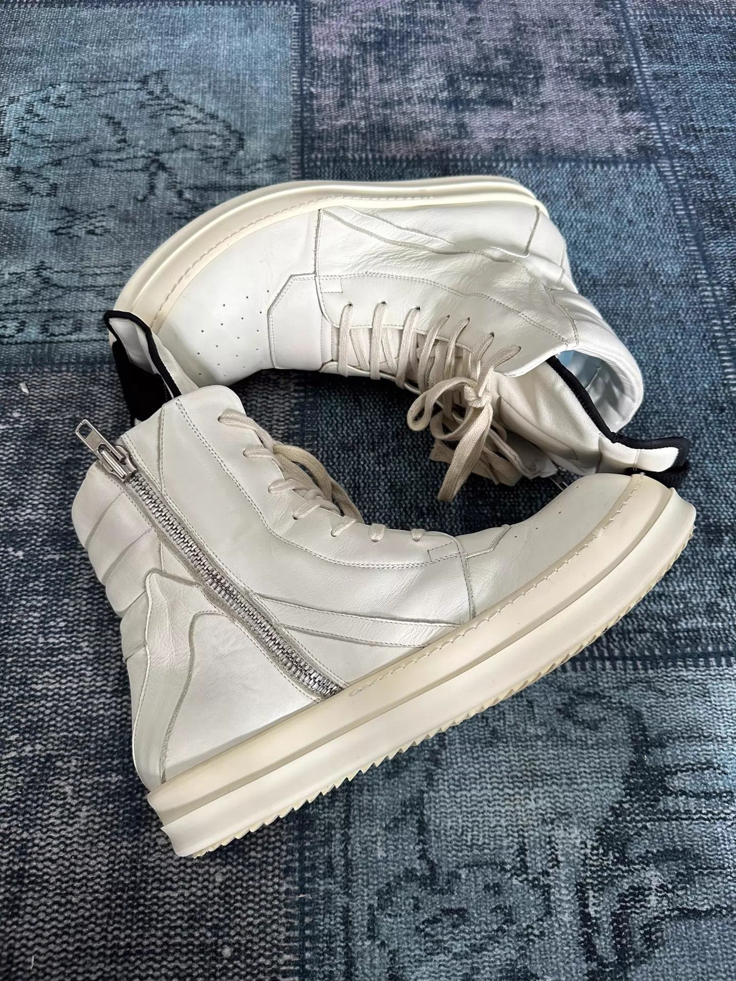 Rick Owens Rick Owens Mainline White Inverted Triangle 44 Size US 11 / EU 44 - 1 Thumbnail