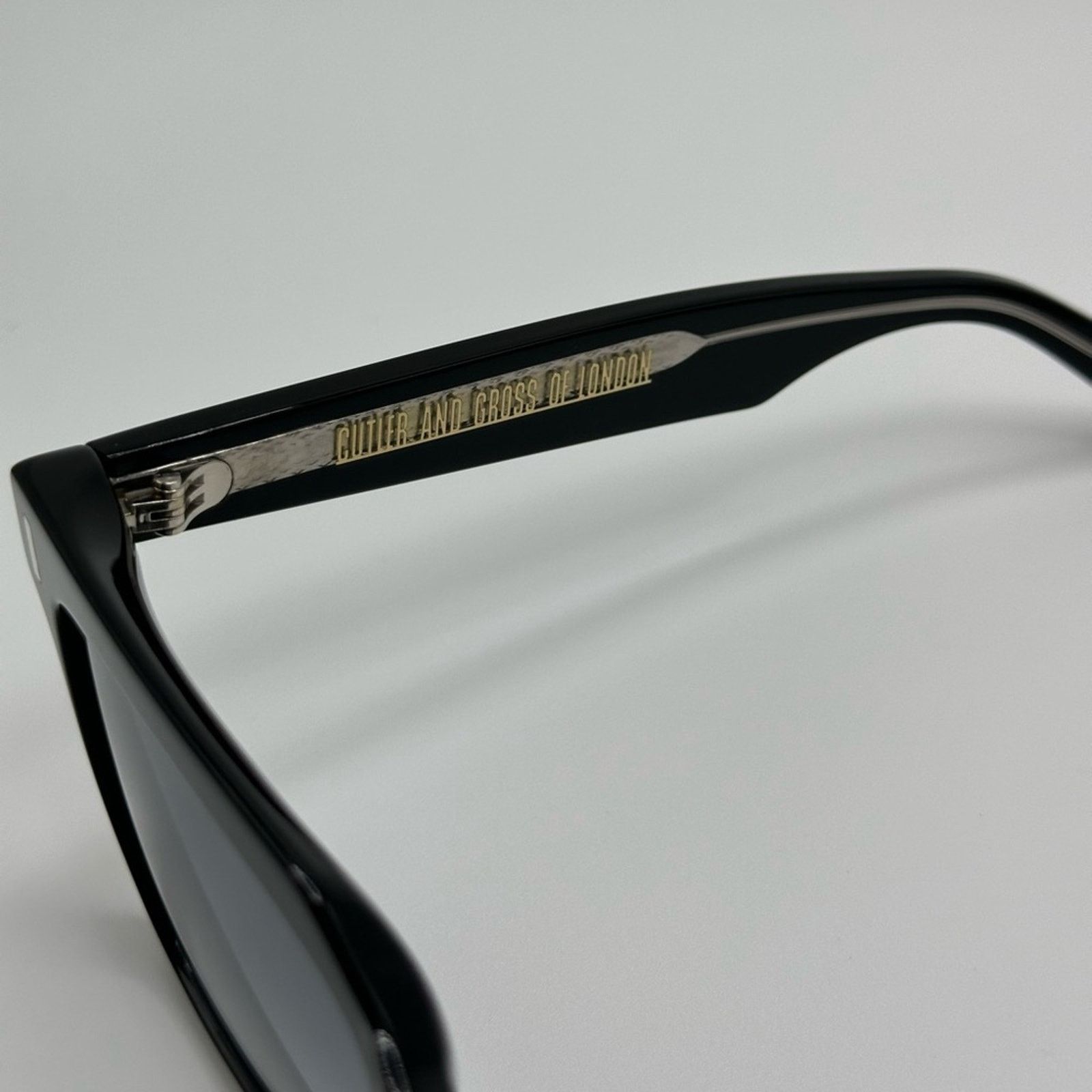 Cutler and Gross BRAND NEW CUTLER AND GROSS CG1347S 001 Black Unisex Size ONE SIZE - 4 Thumbnail
