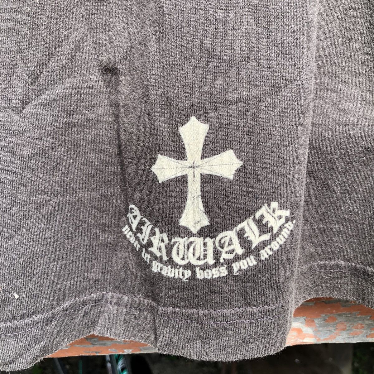 Vintage Vintage y2k Airwalk Sunfaded Tshirt Size US XL / EU 56 / 4 - 8 Thumbnail