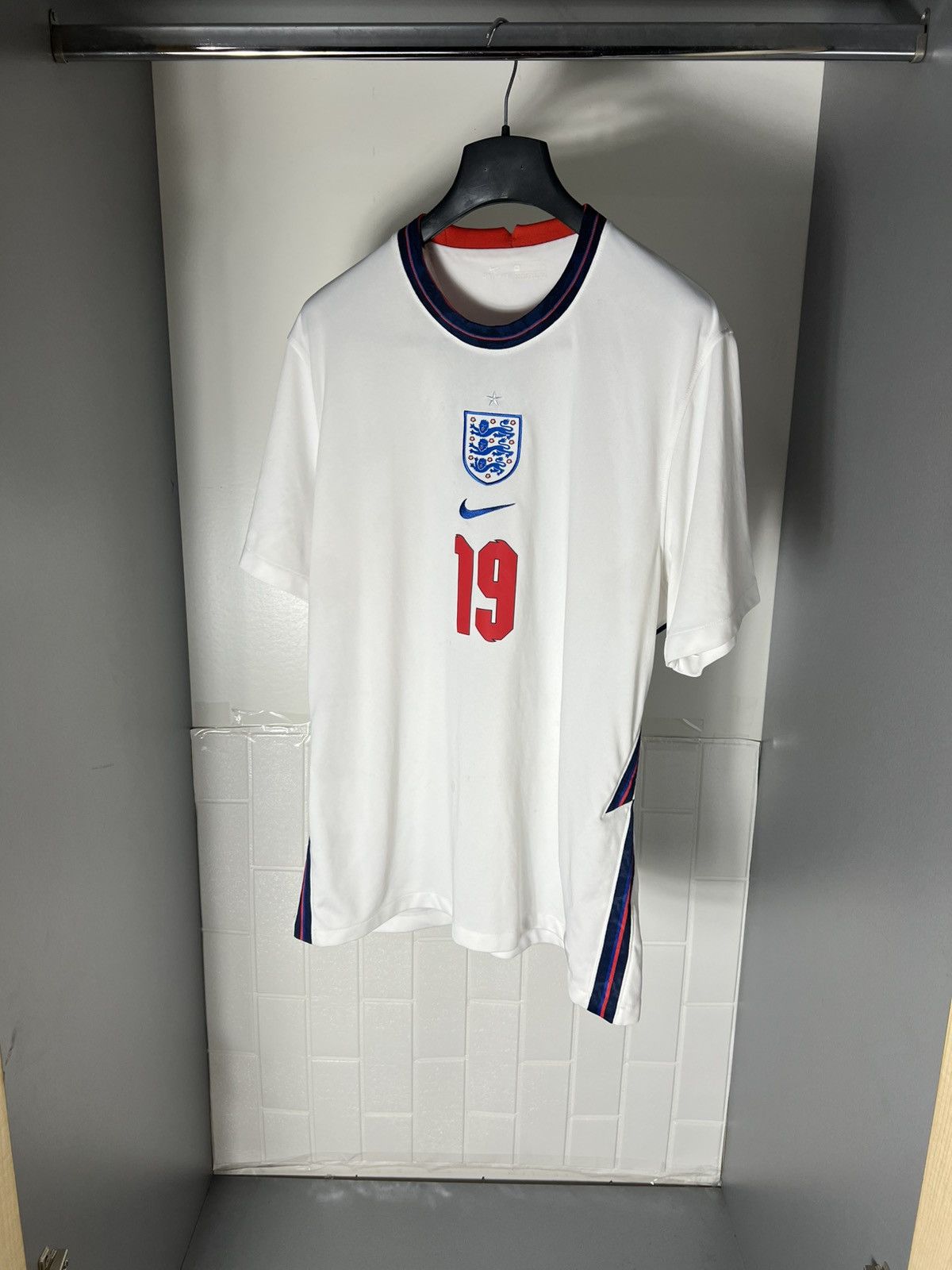 Vintage VERY RARE NIKE ENGLAND RETRO SOCCER JERSEY MANCHESTER Y2K Size US XL / EU 56 / 4 - 4 Thumbnail
