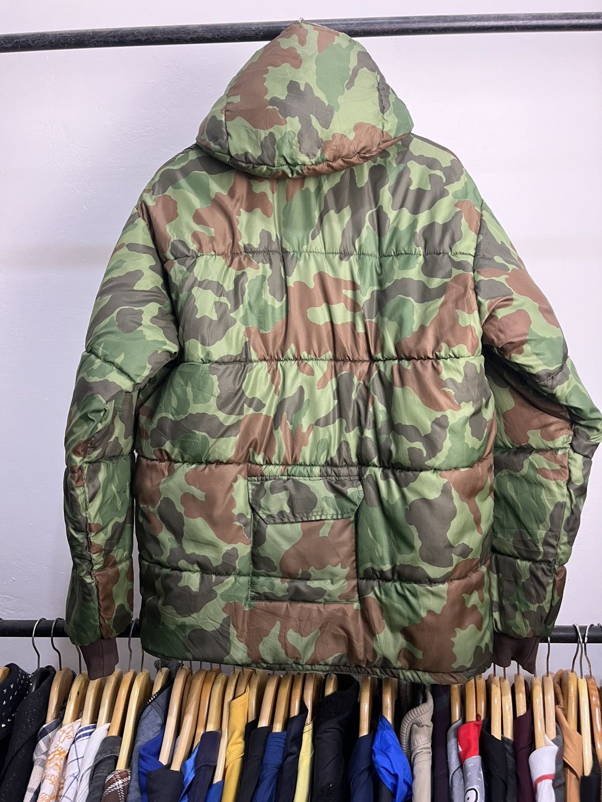 Montbell 1990s Montbell Reversible Camo Down Jacket Size US L / EU 52-54 / 3 - 12 Thumbnail