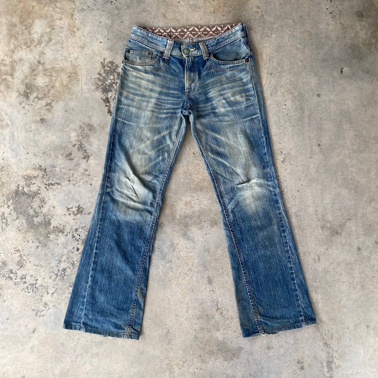 Edwin FLARED VINTAGE EDWIN JAPAN BULLS BOOTCUT DISTRESSED DENIM Size US 30 / EU 46 - 13 Thumbnail