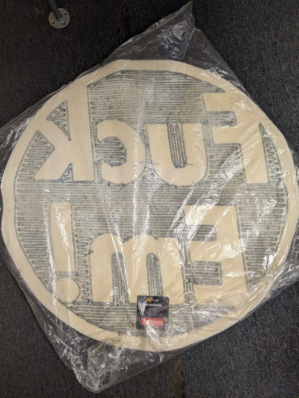 Supreme SS09 Supreme Gallery 1950 F**k 'EM Rugmat Black Size ONE SIZE - 5 Thumbnail