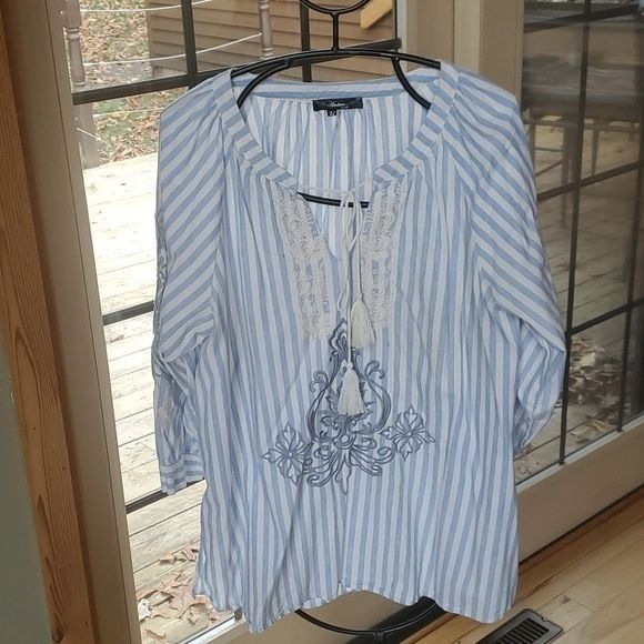 Designer Andree Embroidered Throughout Tasseled Vneck Long Sleeve Sz. Size XL / US 12-14 / IT 48-50 - 1 Thumbnail