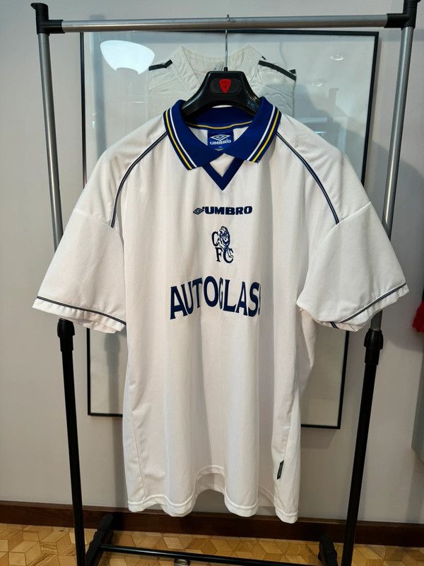 Umbro × Vintage Vintage Umbro Chelsea CFC 1998-00 White Jersey XXL Size US XXL / EU 58 / 5 - 1 Thumbnail