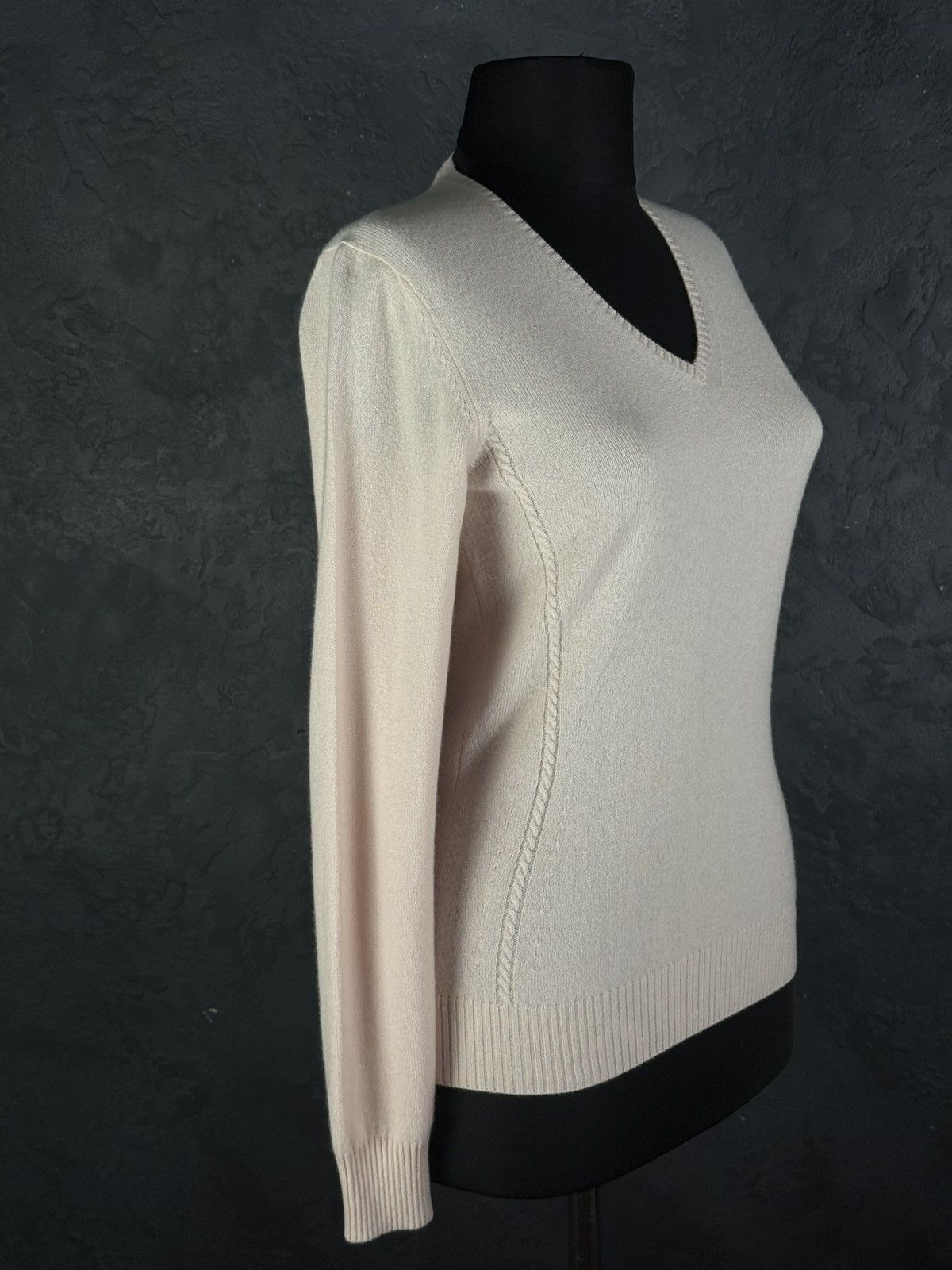Loro Piana Loro Piana Baby Cashmere Long Sleve Knit V-Neck Pink Women's Size M / US 6-8 / IT 42-44 - 6 Thumbnail