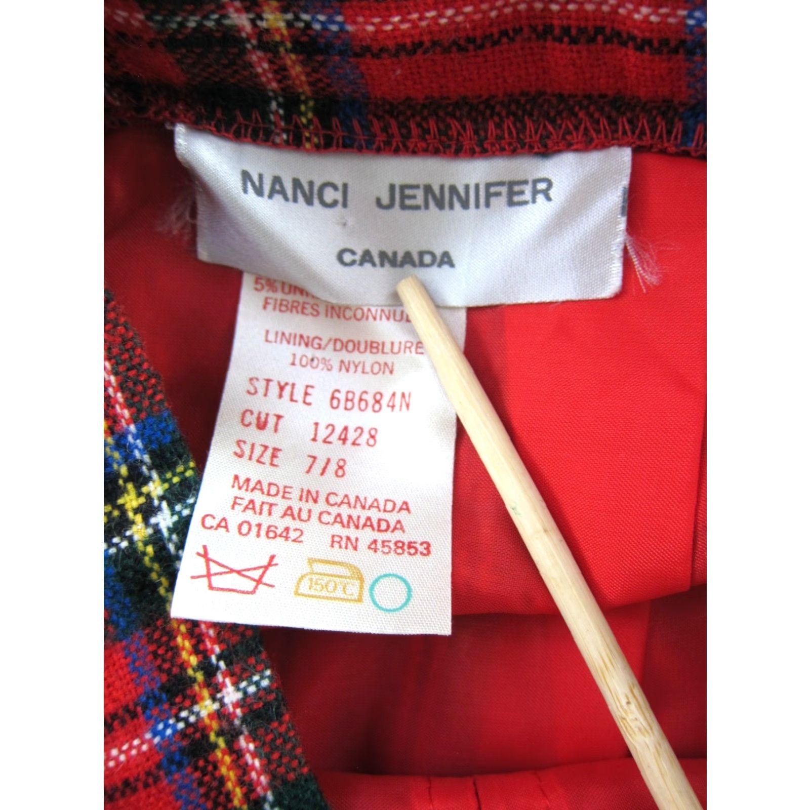 Vintage VINTAGE Nanci Jennifer Canada Wool Red Green Blue Plaid Button Pencil Skirt XS Size 26" / US 2 / IT 38 - 3 Thumbnail