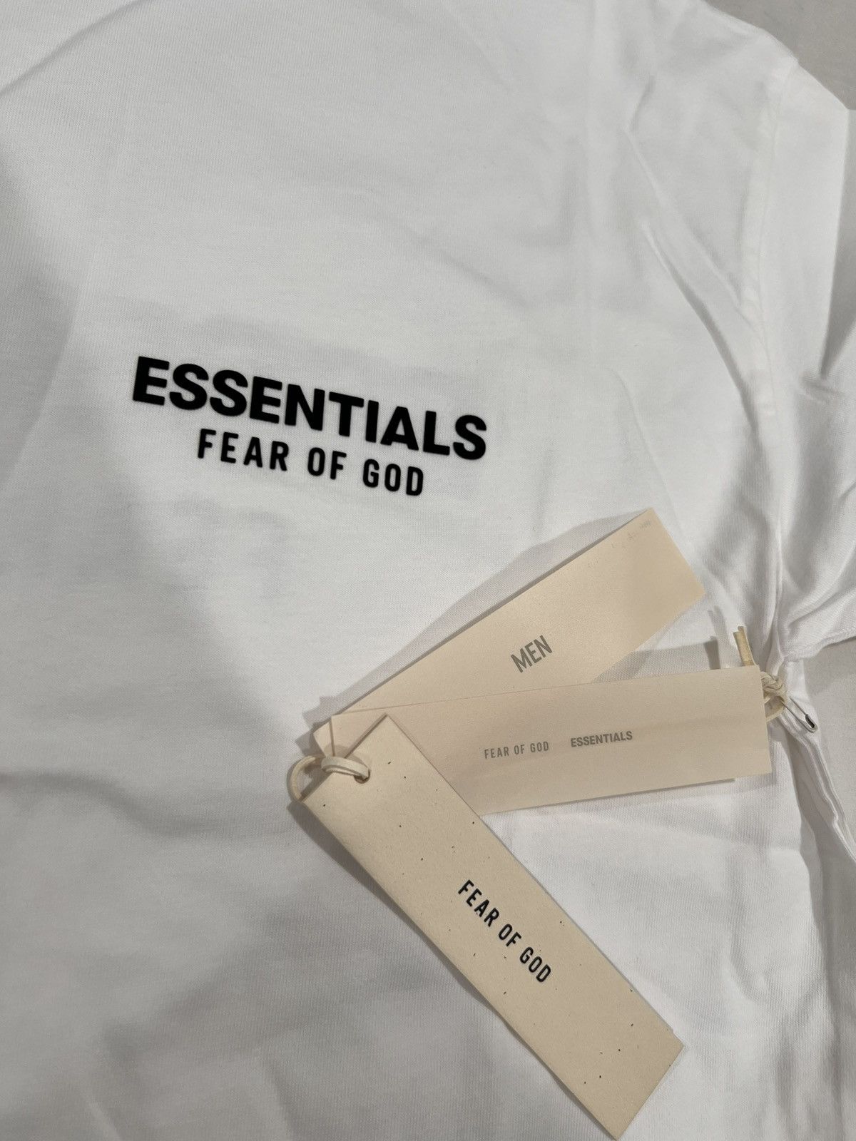 Essentials Essentials classic fit t-shirt bright white Size XS Size US XS / EU 42 / 0 - 4 Thumbnail