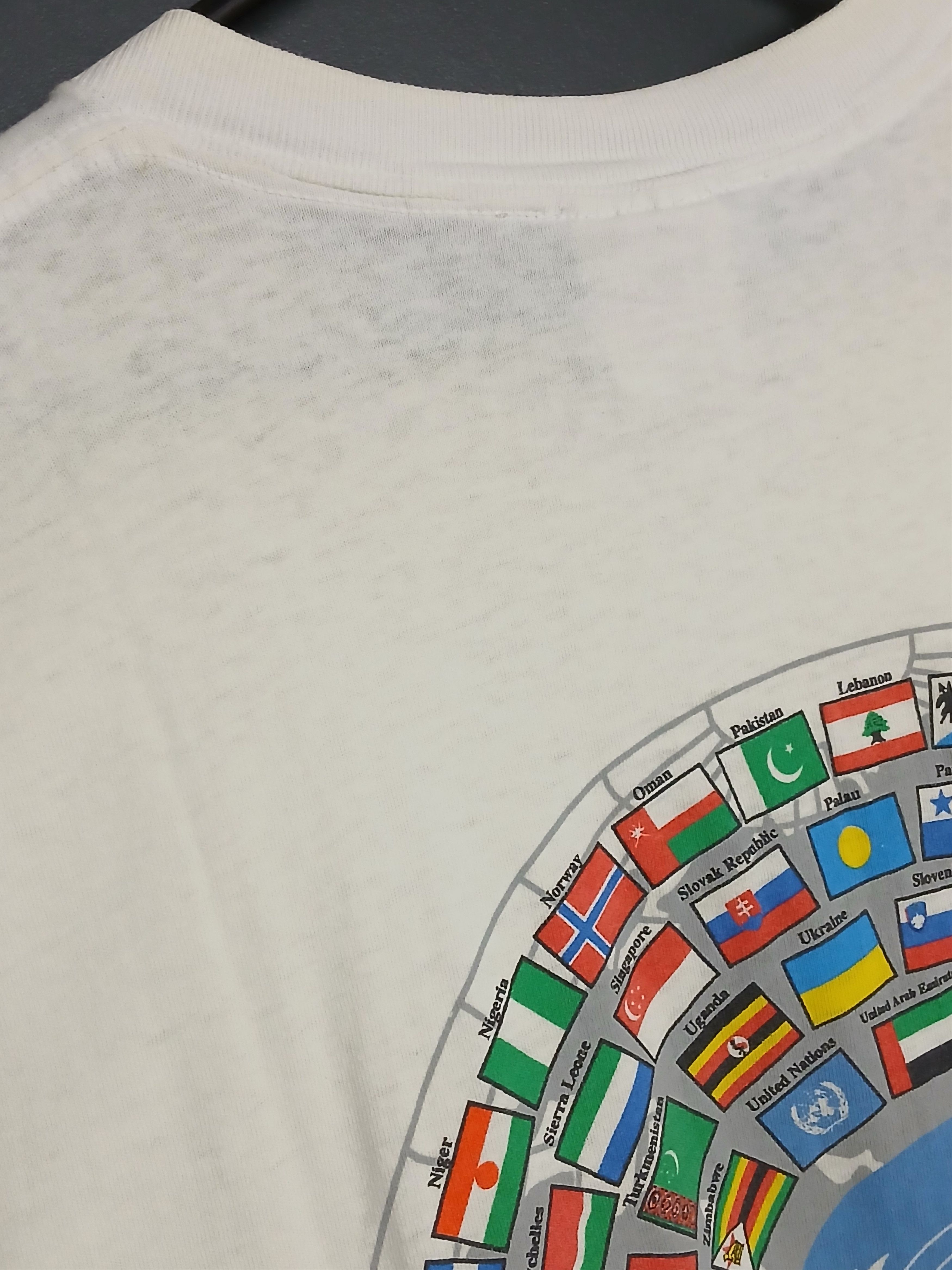 Vintage Vintage United Nations Single Stitch T-Shirt Size US XL / EU 56 / 4 - 11 Thumbnail