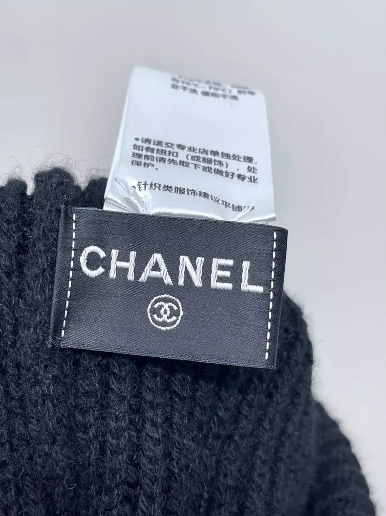 Chanel Chanel 22A black gold sequin letter logo knitted hat 2504-N Size ONE SIZE - 6 Thumbnail