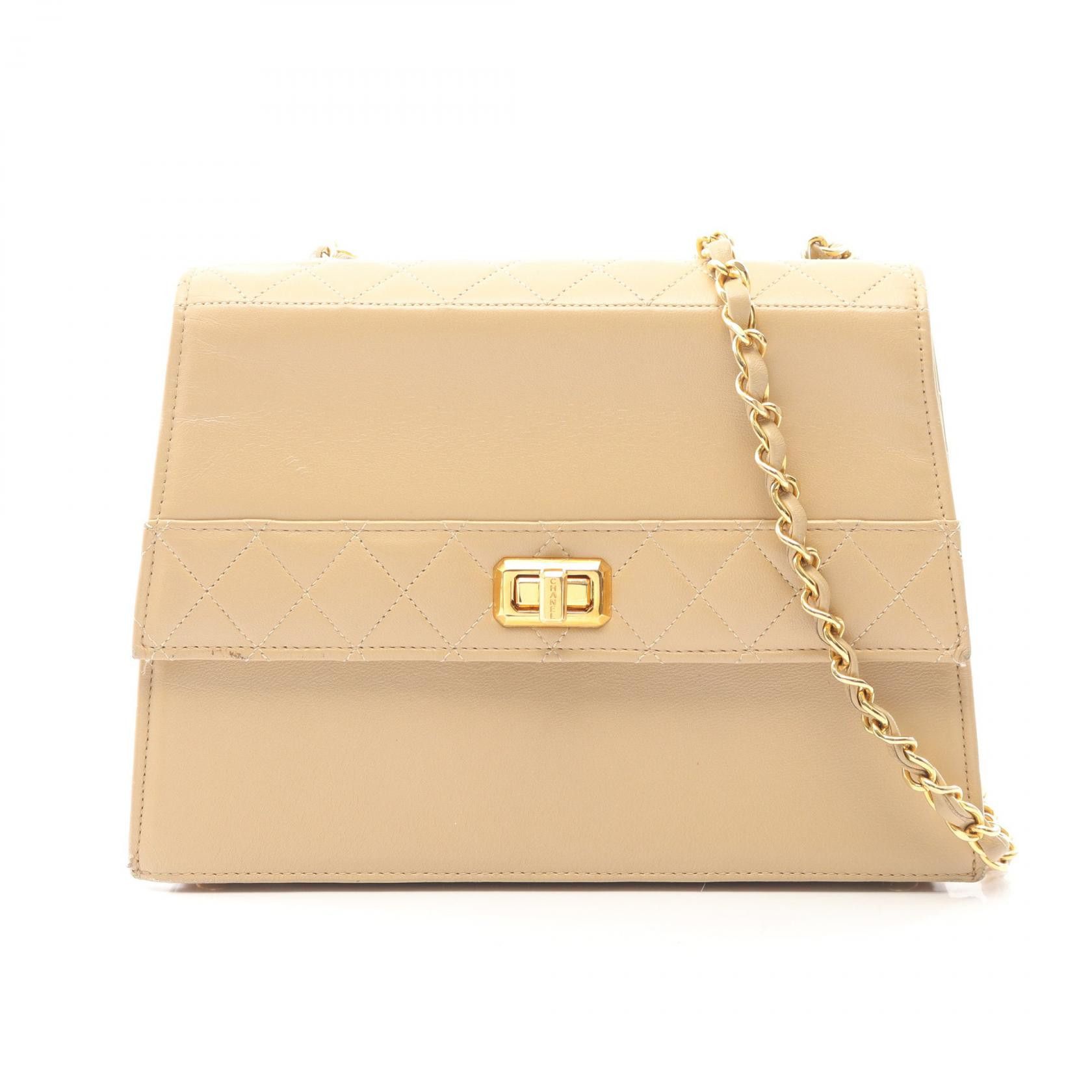 Chanel Chanel Chanel Matelasse Lambskin Shoulder Bag Leather Shoulder Bag DUTY FREE for USA Size ONE SIZE - 1 Thumbnail