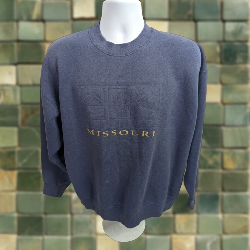 Fruit Of The Loom VINTAGE Fruit of the Loom Sweatshirt Missouri Blue Crewneck XL Mens 90s Souvenir Embroidered Logo Pullover Size US XL / EU 56 / 4 - 1 Thumbnail