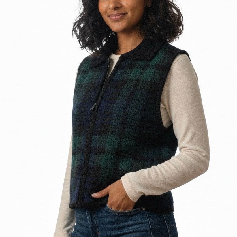 Vintage Vintage Checked Sweater Vest Blackwatch Plaid Zip Up Size M / US 6-8 / IT 42-44 - 1 Thumbnail