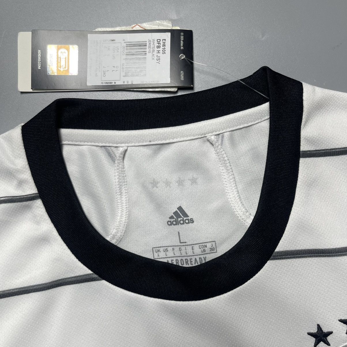 Adidas GERMANY ADIDAS 2020 EURO FOOTBALL HOME JERSEY #8 KROOS Size US L / EU 52-54 / 3 - 6 Thumbnail