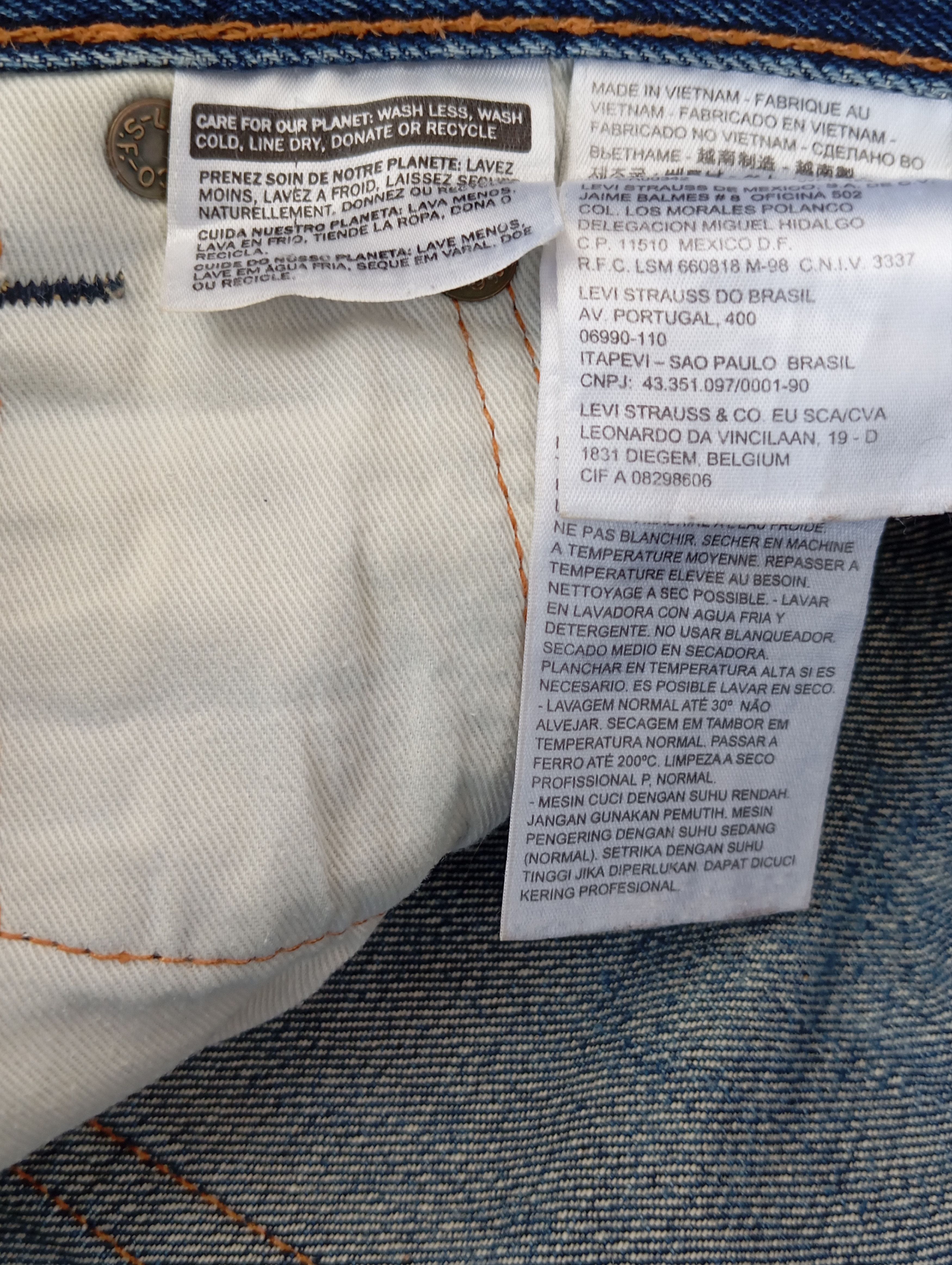 Levi's Beautiful Levis Distressed Denim blue colourway Size US 31 - 6 Thumbnail