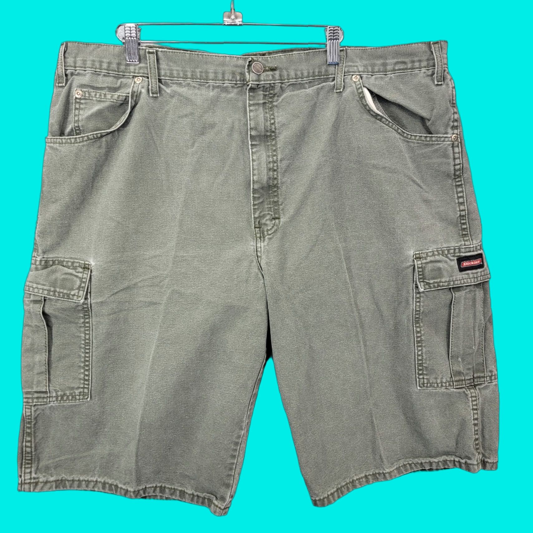Dickies VINTAGE Dickies CARGO Shorts mens 42 Green Cotton Relaxed Fit ER201SOG carpenter y2k Mens Size US 42 / EU 58 - 1 Thumbnail
