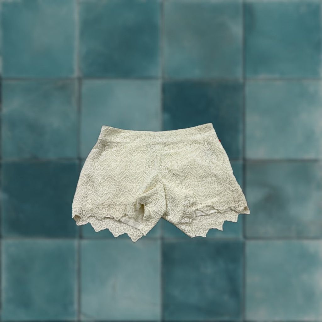 Vintage Elevenses Womens Shorts White Lace Crochet Scallop Hem Lined 2 Dressy Summer Regular Mens? Size 26" / US 2 / IT 38 - 1 Thumbnail