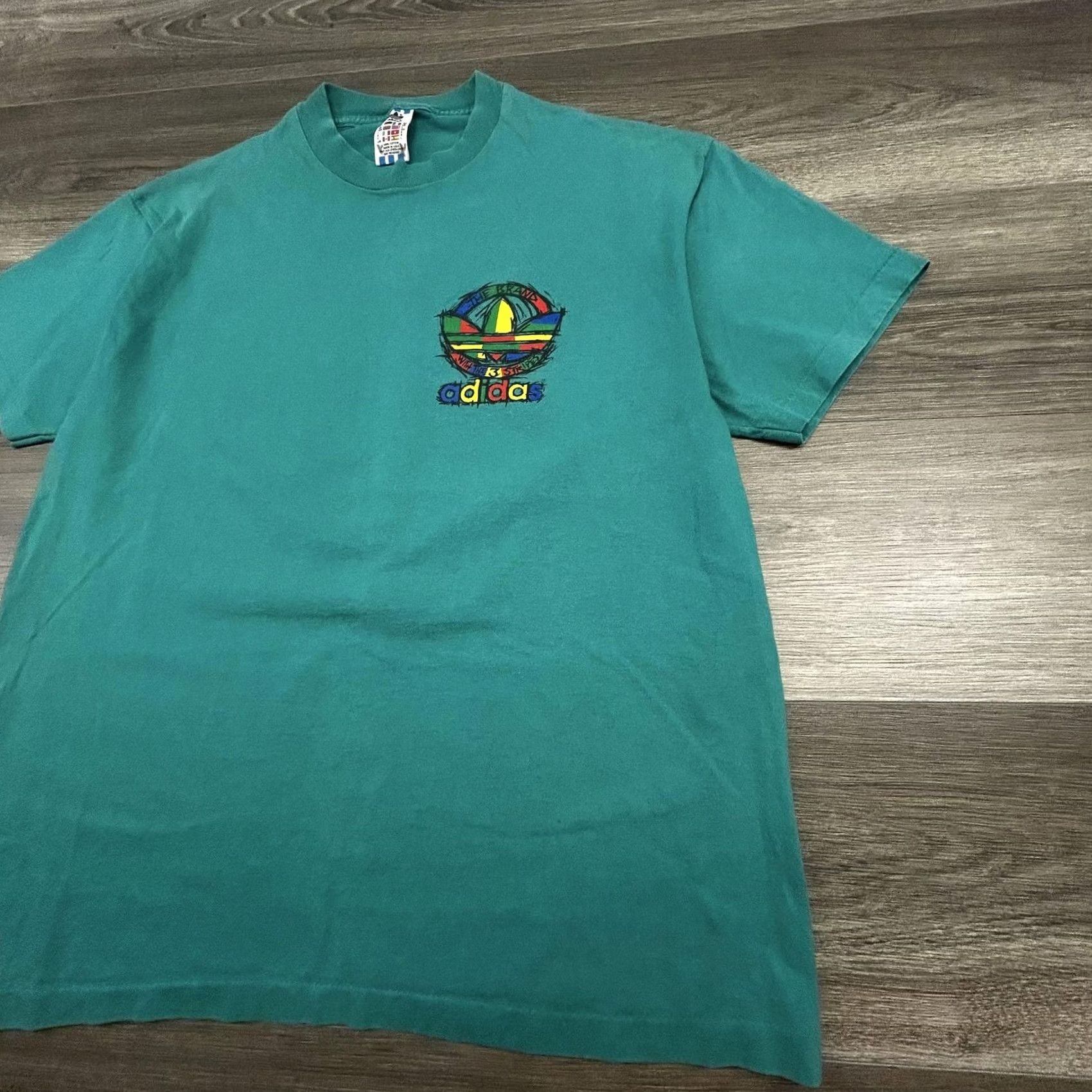 Adidas VINTAGE adidas Shirt Mens Large Green Graphic Trefoil 3 Stripes Made USA 90s Size US L / EU 52-54 / 3 - 5 Thumbnail