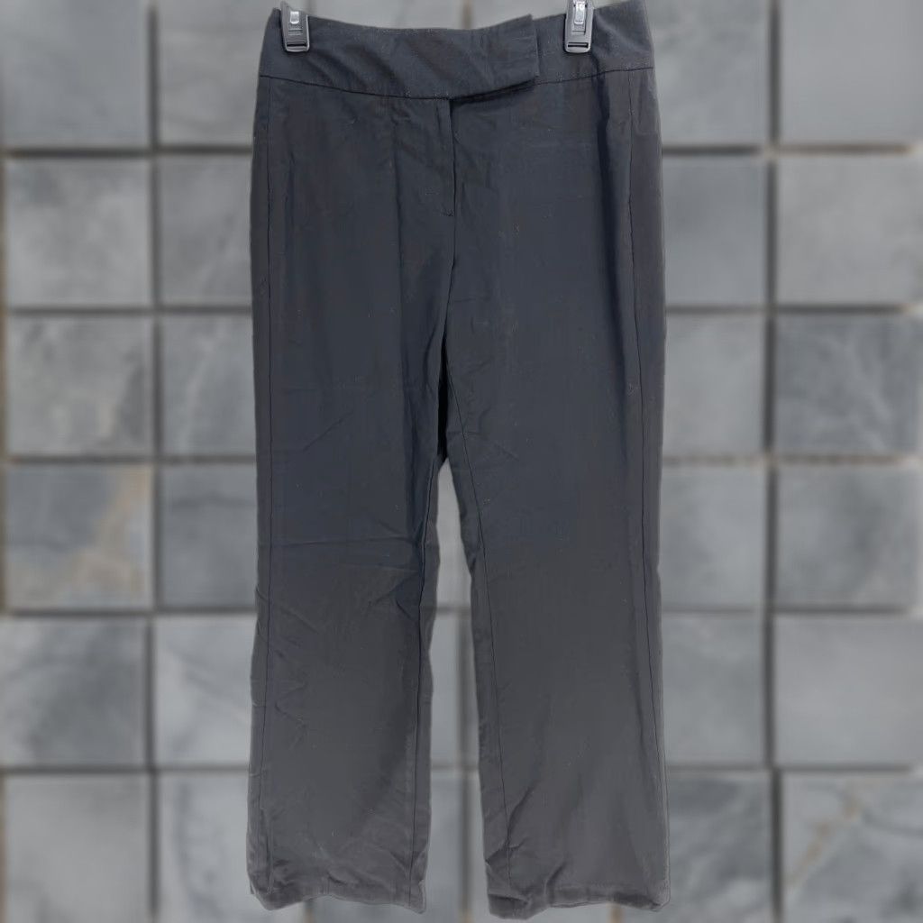 Elie Tahari Elie Tahari Dress Pants Women Size 6 Black Wool Blend Mid Rise Office Pants Straight Front Flat Front 29.5 Inseam Regular Rise Vintage? No Size 28" / US 6 / IT 42 - 1 Thumbnail