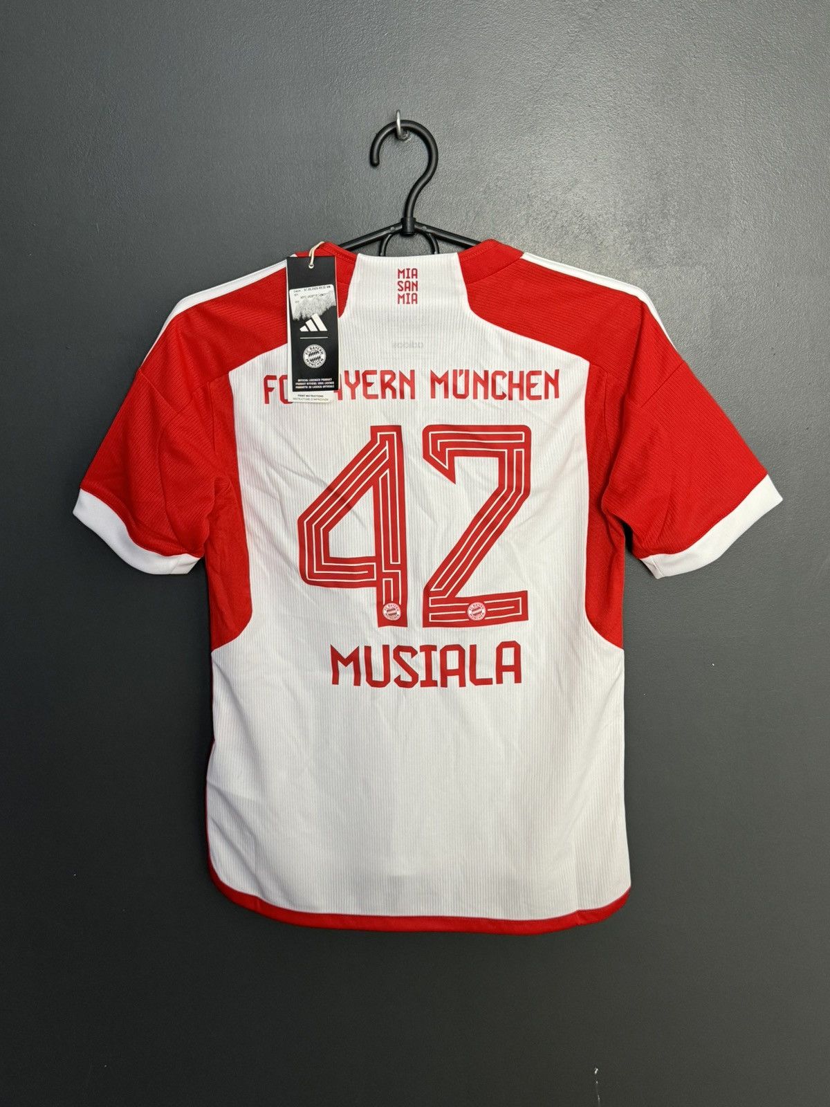 Adidas KIDS New Bayern Munchen 23/24 Home Musiala Football Jersey Size US XS / EU 42 / 0 - 1 Thumbnail