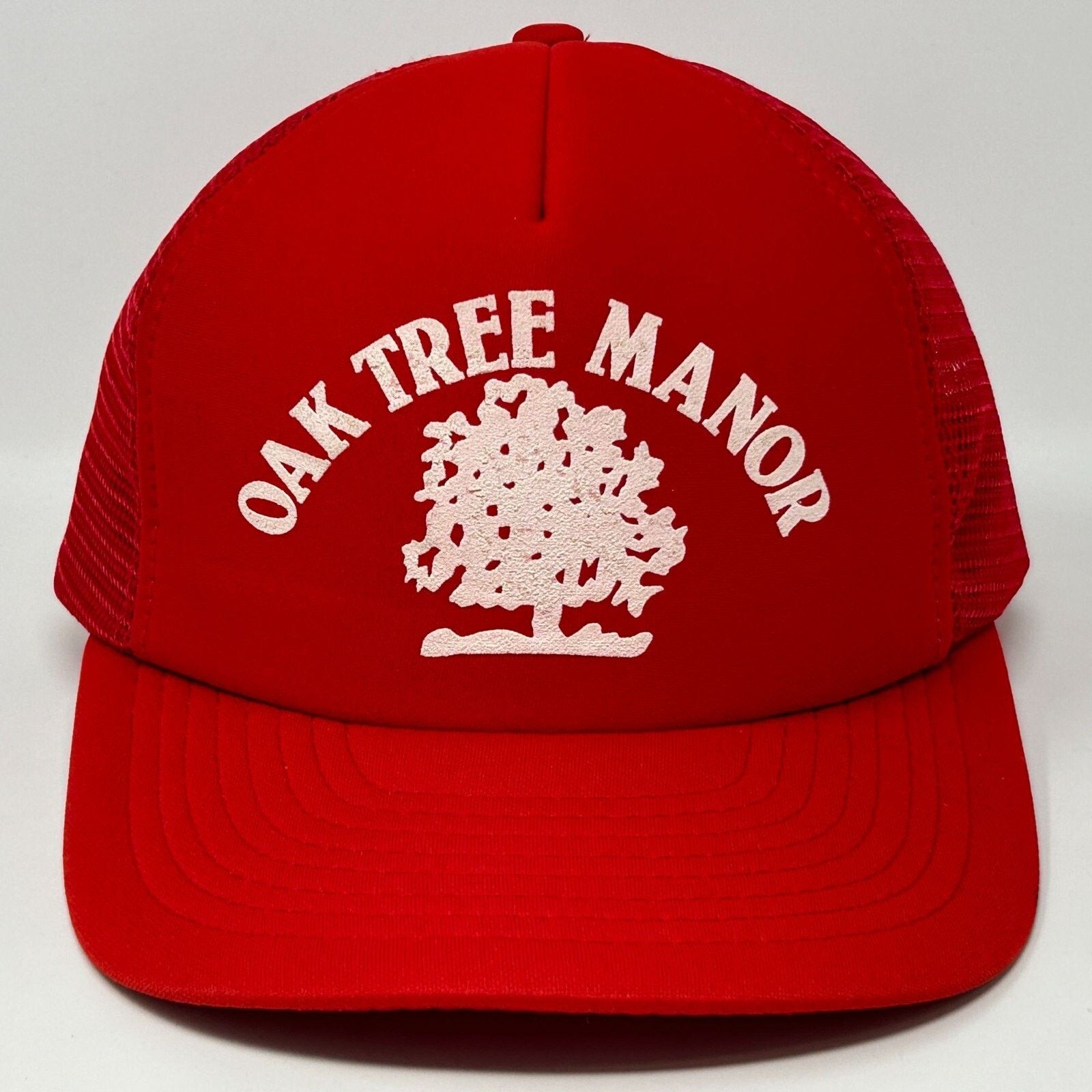 Vintage Vintage 80s Oak Tree Manor Trucker Hat Baseball Cap Red Size ONE SIZE - 1 Thumbnail